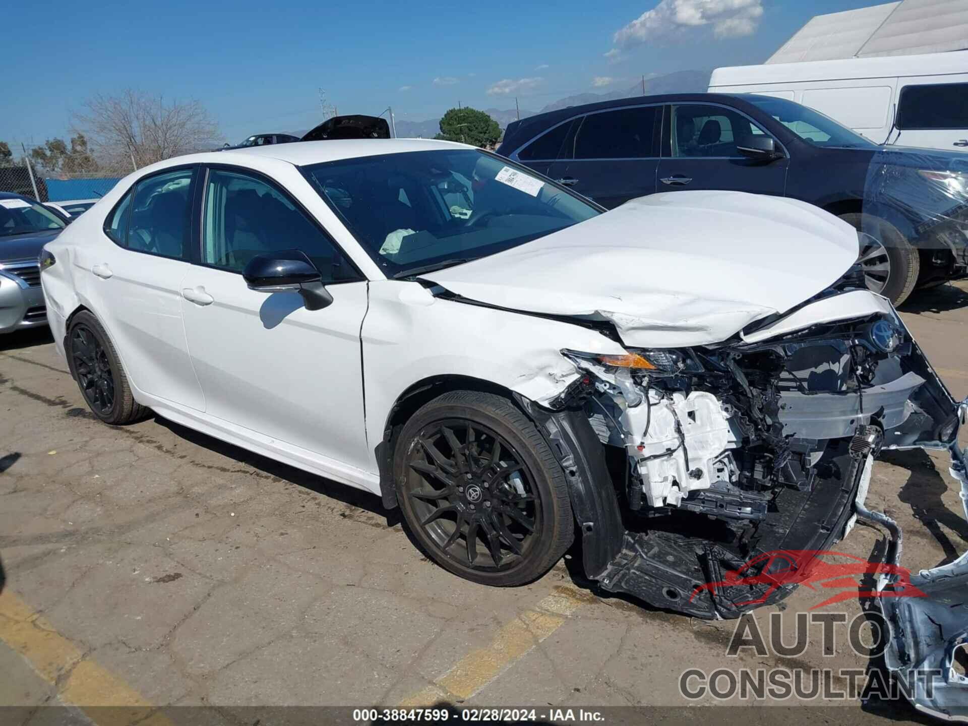 TOYOTA CAMRY 2023 - 4T1G11AK2PU117904