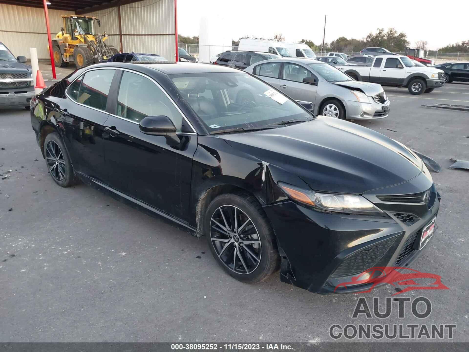TOYOTA CAMRY 2021 - 4T1G11AK2MU573428
