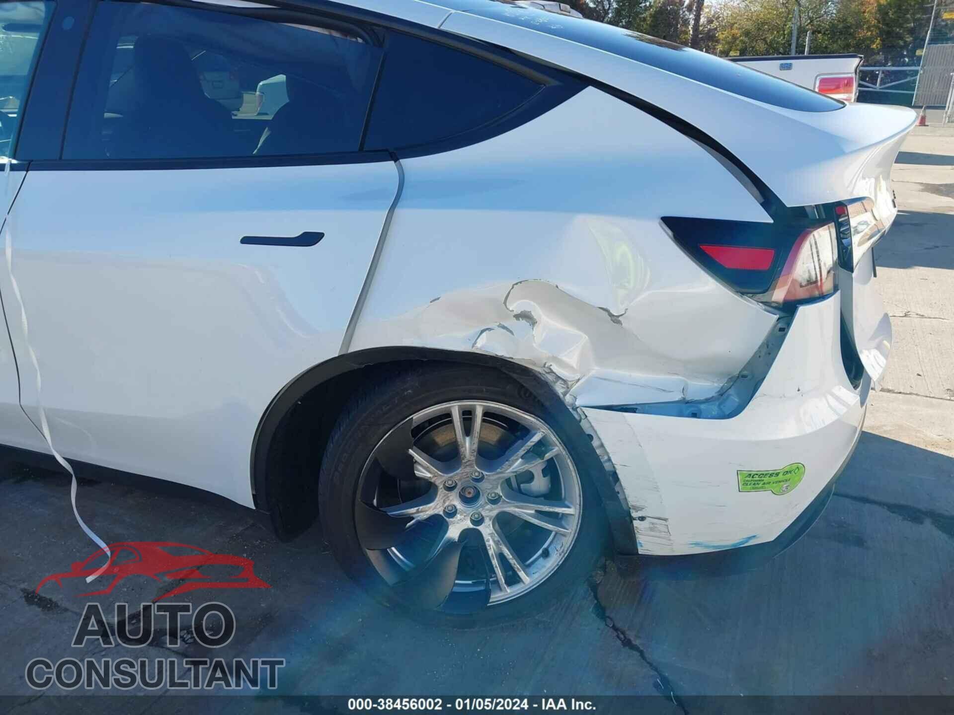 TESLA MODEL Y 2023 - 7SAYGAEE0PF781397