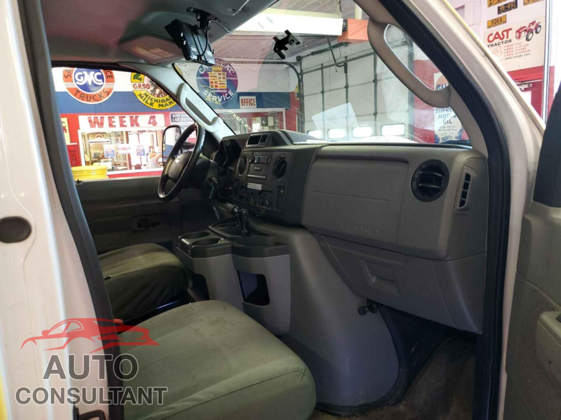 FORD ECONOLINE 2017 - 1FDXE4FS5HDC68607