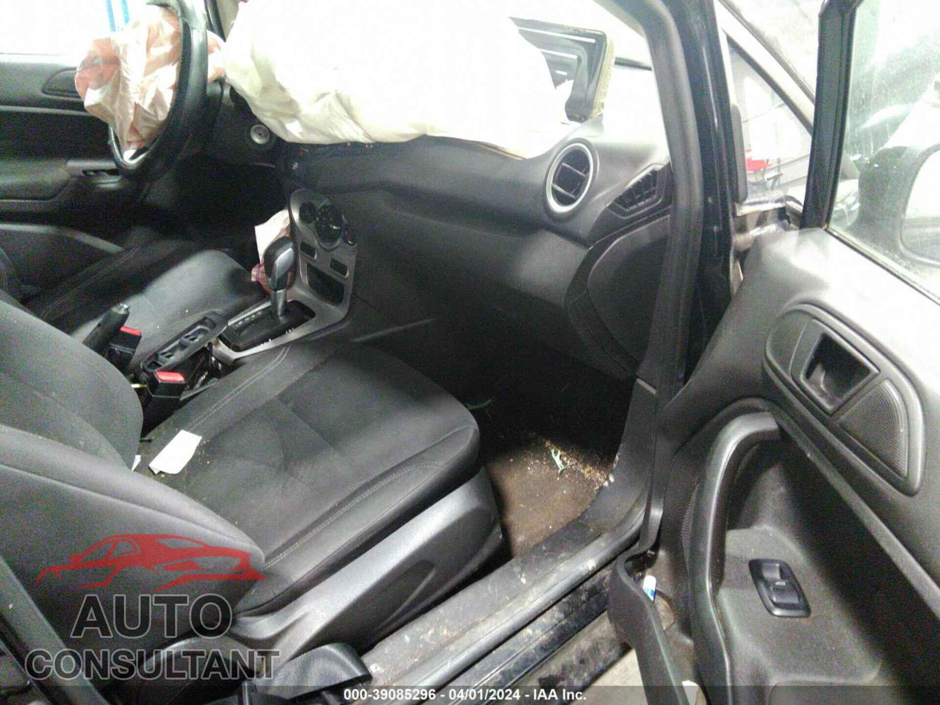 FORD FIESTA 2018 - 3FADP4EJ5JM106972