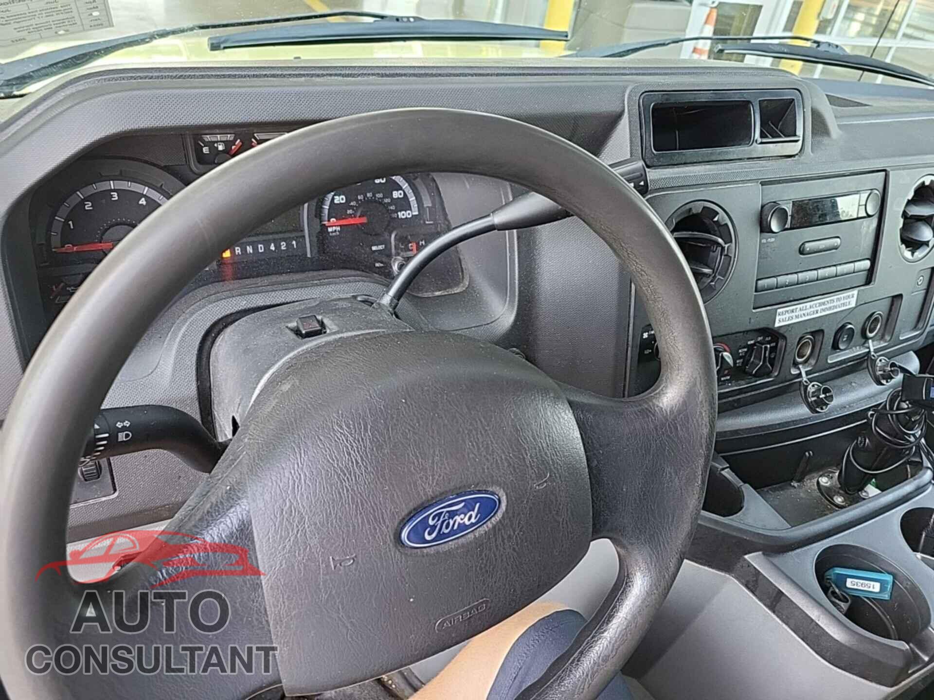 FORD ECONOLINE 2017 - 1FDXE4FS7HDC68642