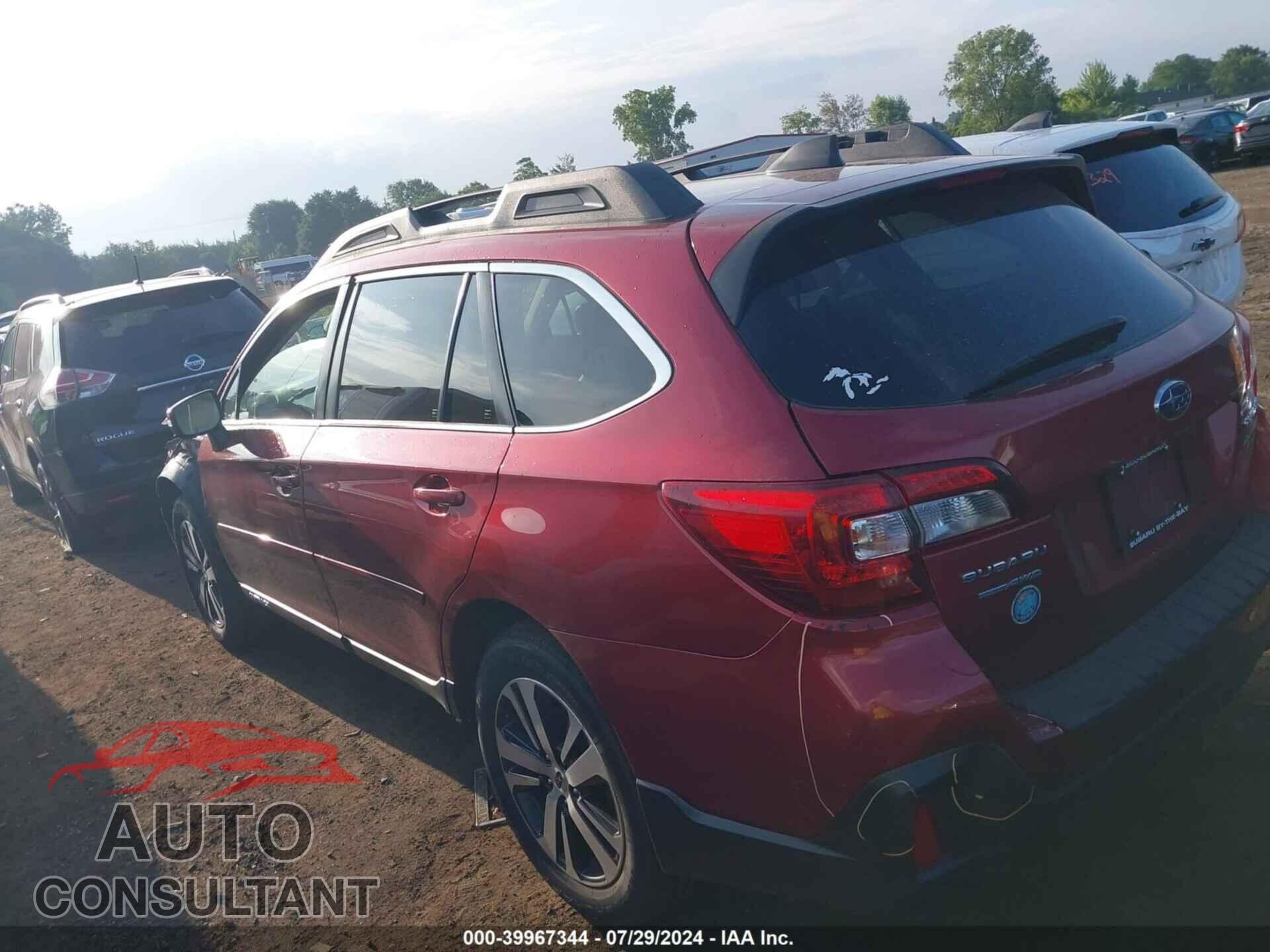 SUBARU OUTBACK 2018 - 4S4BSANC2J3248564