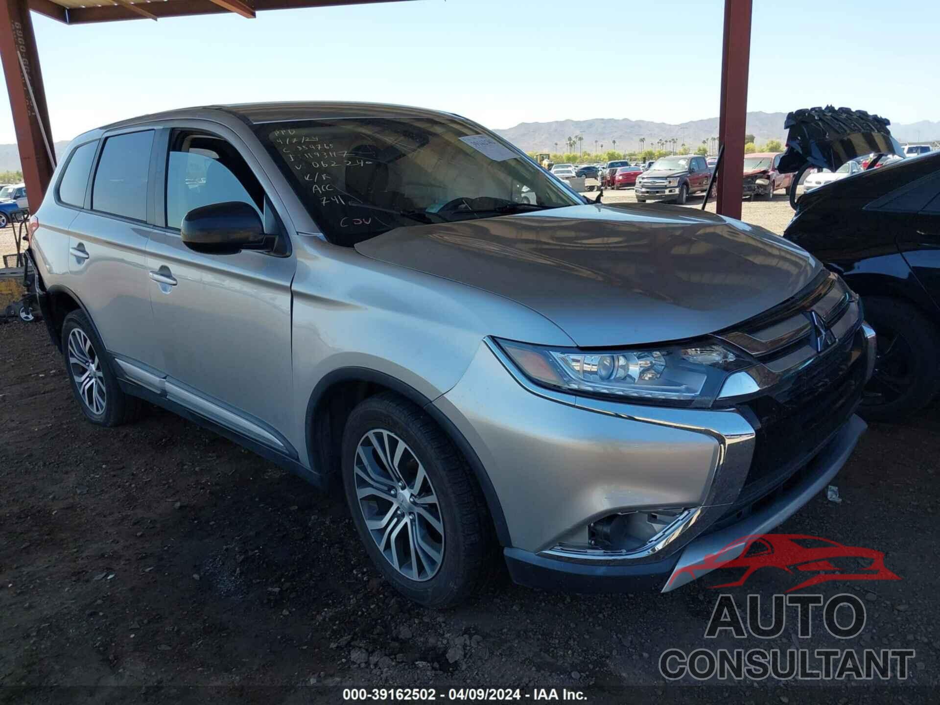 MITSUBISHI OUTLANDER 2018 - JA4AD2A33JZ062240