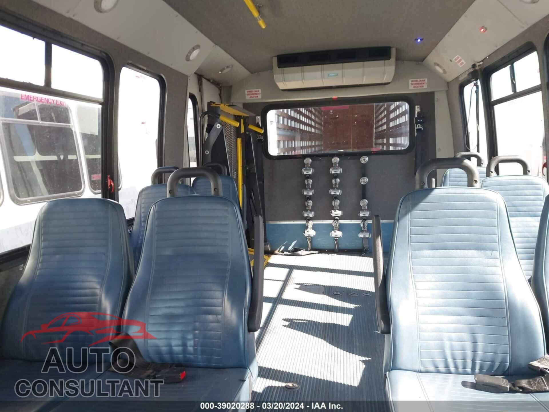 FORD E-450 CUTAWAY 2017 - 1FDFE4FS0HDC35364