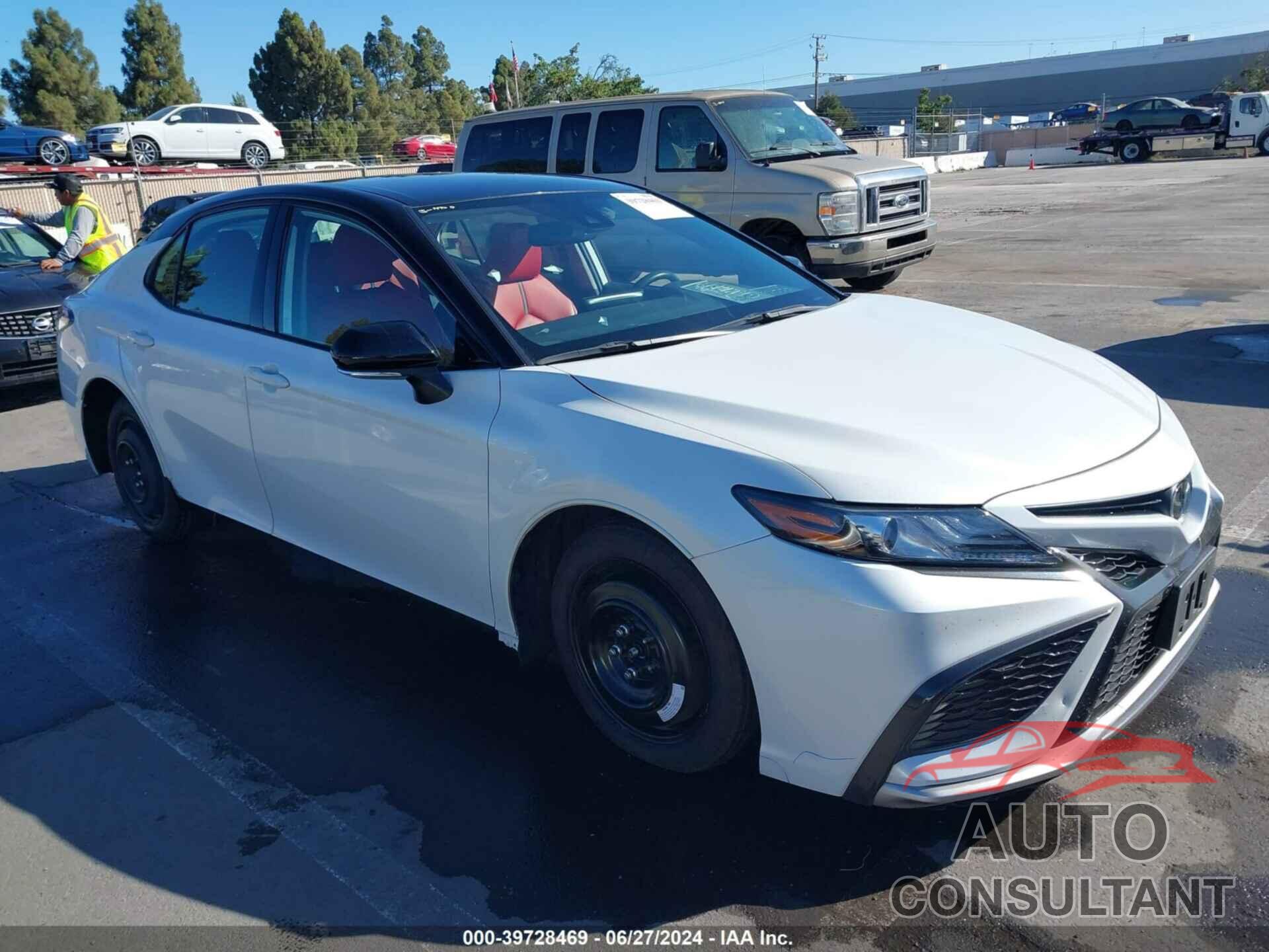 TOYOTA CAMRY 2022 - 4T1K61AK5NU063071