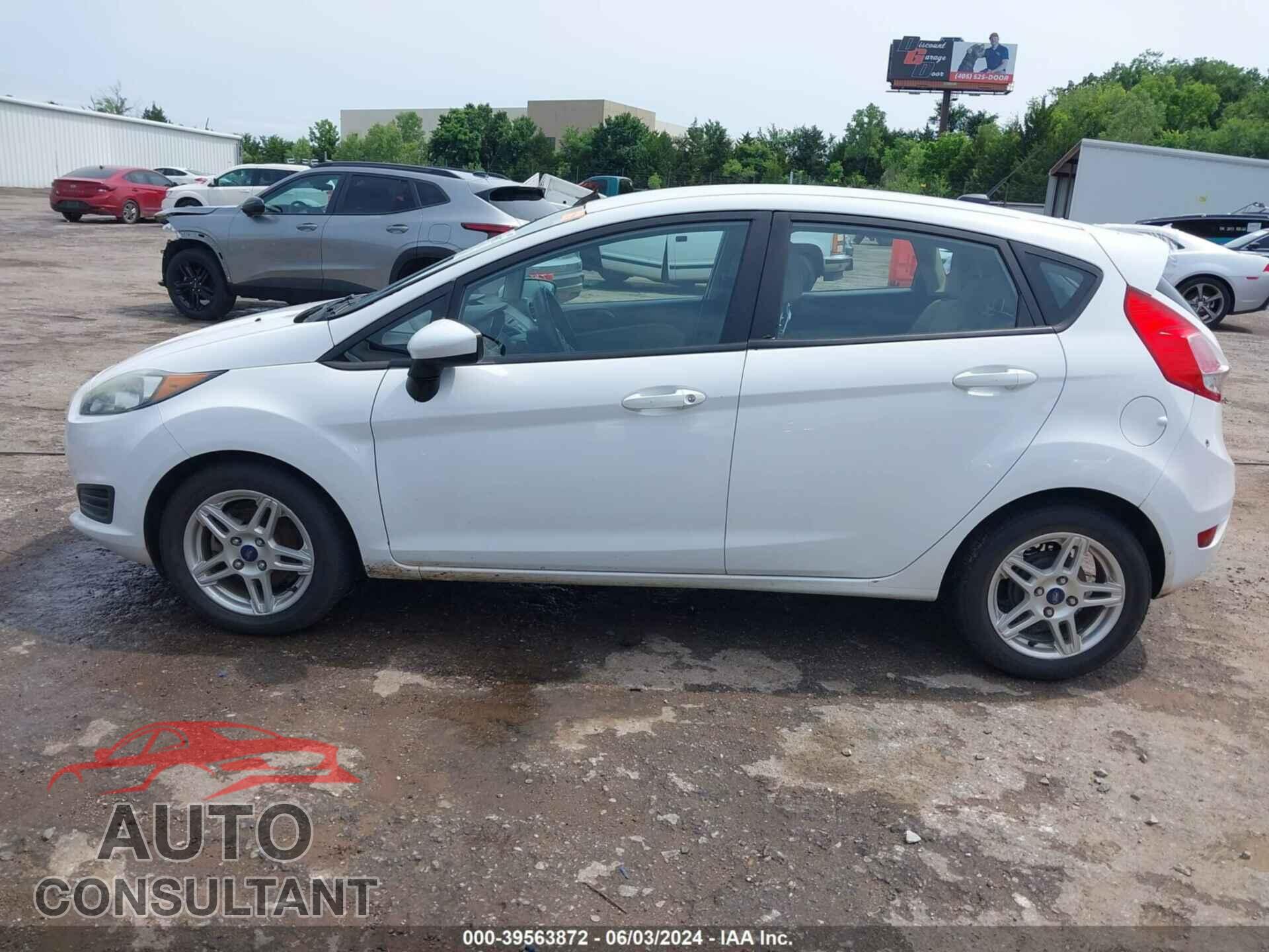 FORD FIESTA 2017 - 3FADP4EJ8HM113182