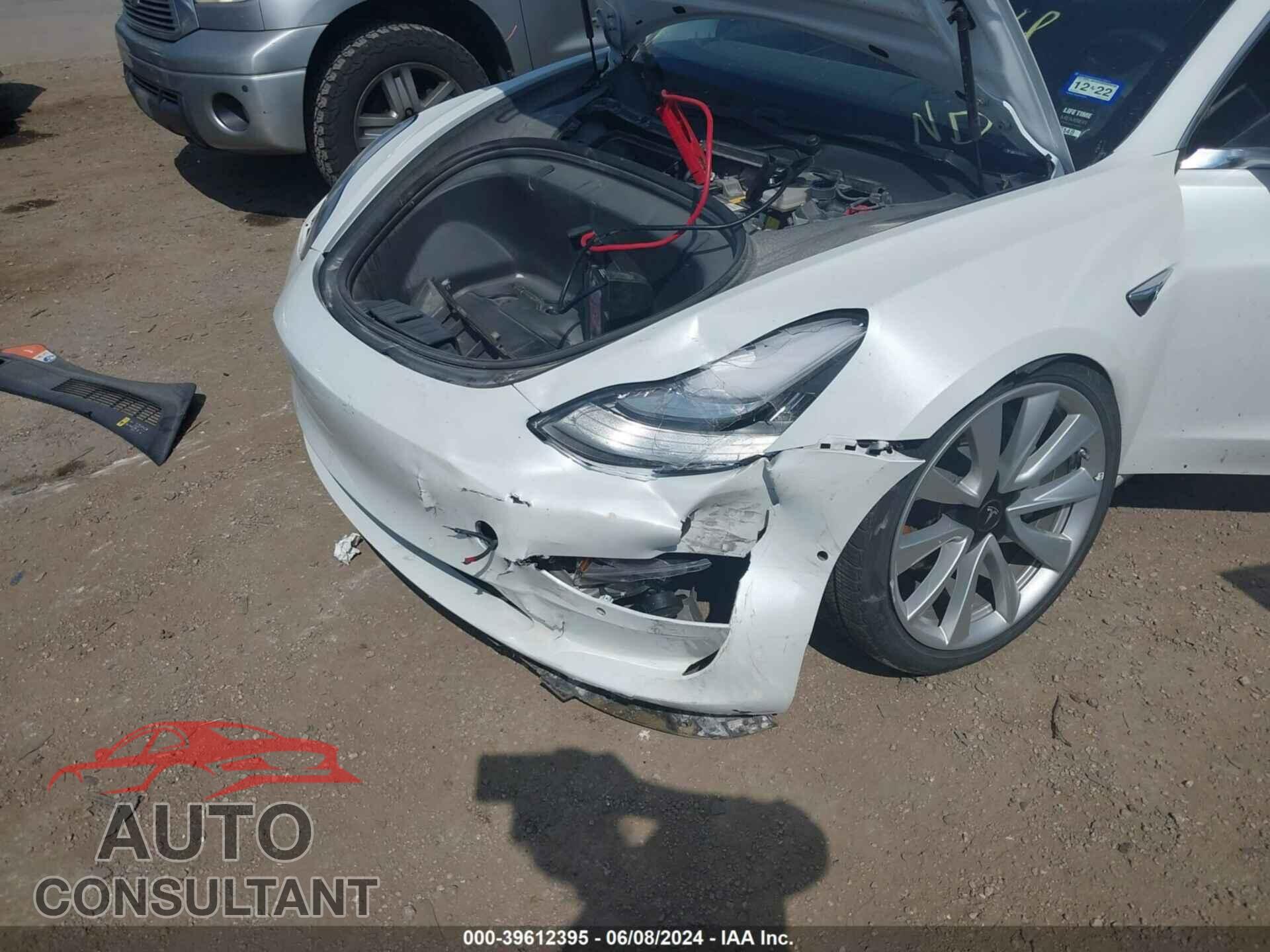 TESLA MODEL 3 2019 - 5YJ3E1EB0KF530164