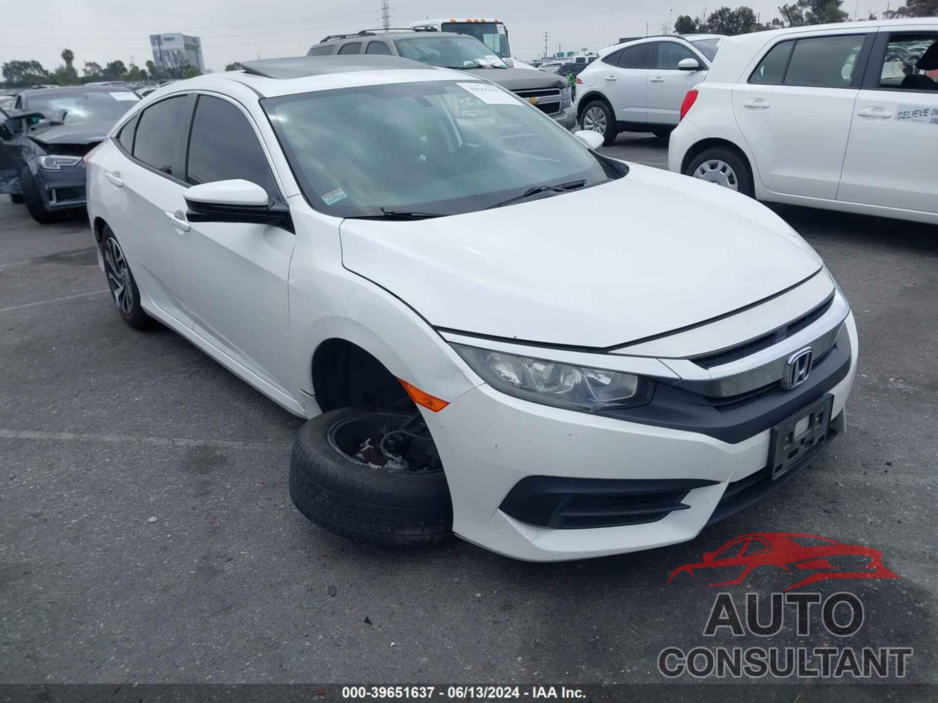 HONDA CIVIC 2018 - 2HGFC2F77JH557875