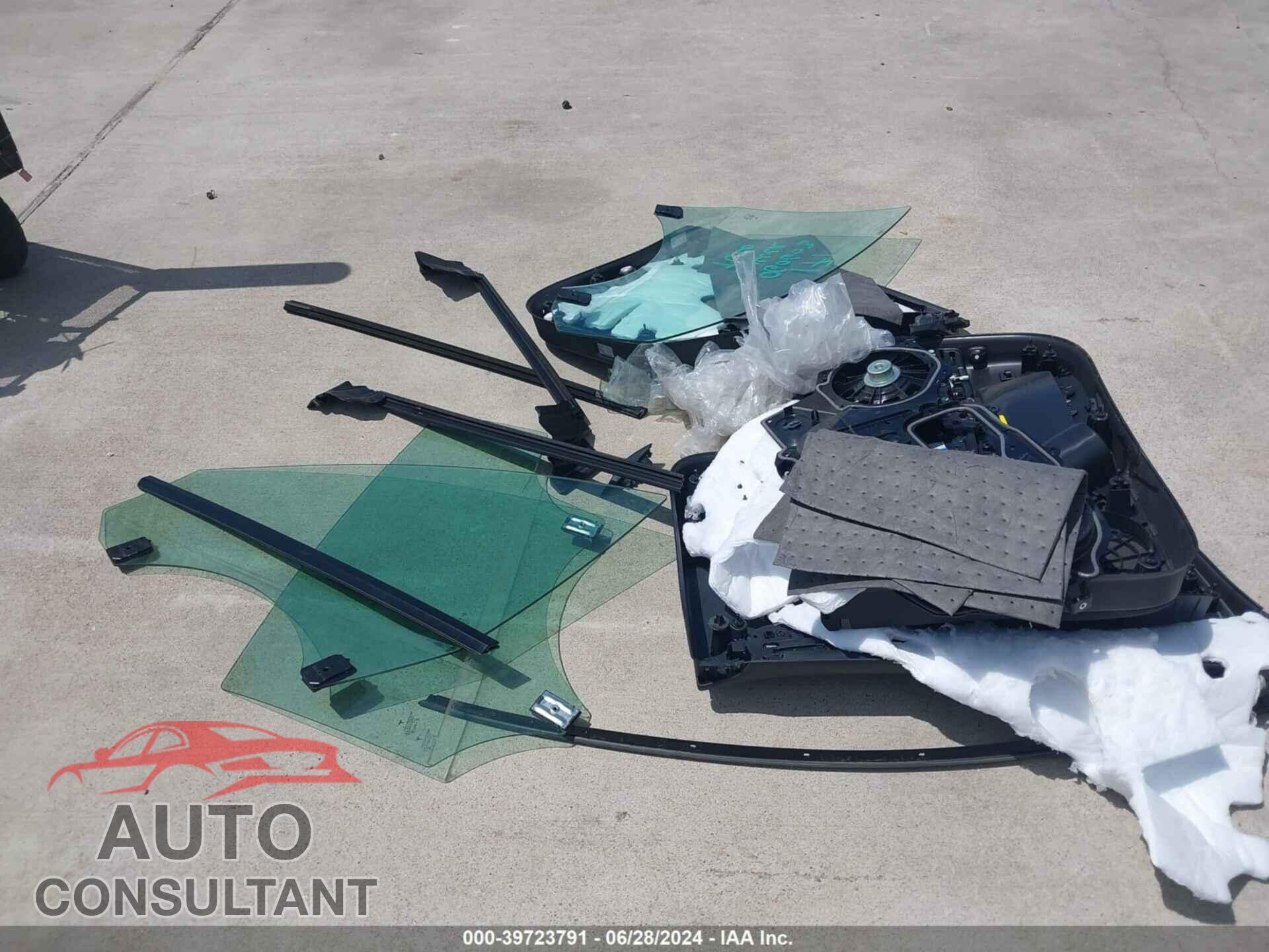 TESLA MODEL 3 2021 - 5YJ3E1EA2MF060603
