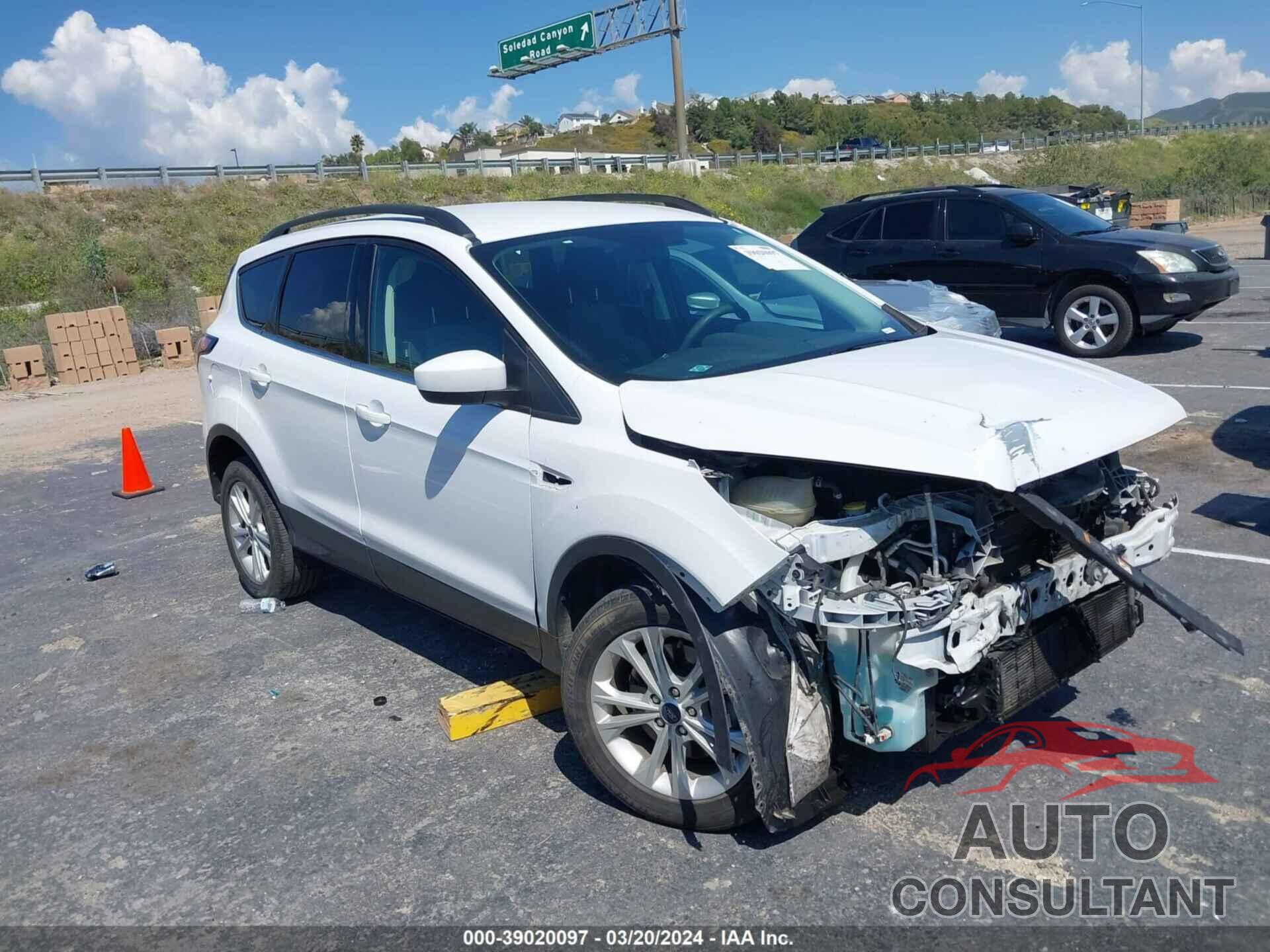 FORD ESCAPE 2018 - 1FMCU9GD9JUD07817