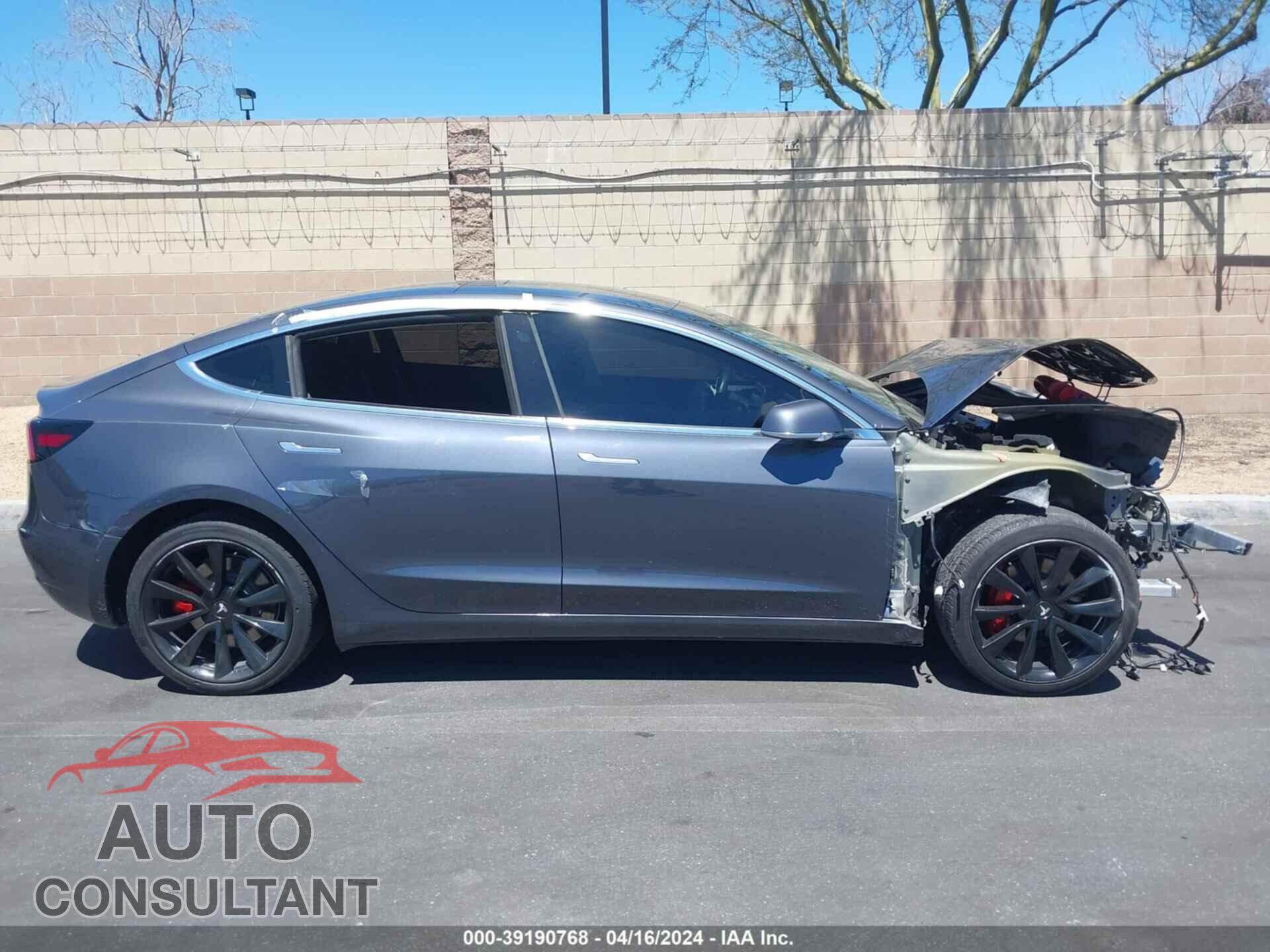 TESLA MODEL 3 2019 - 5YJ3E1EA3KF401942