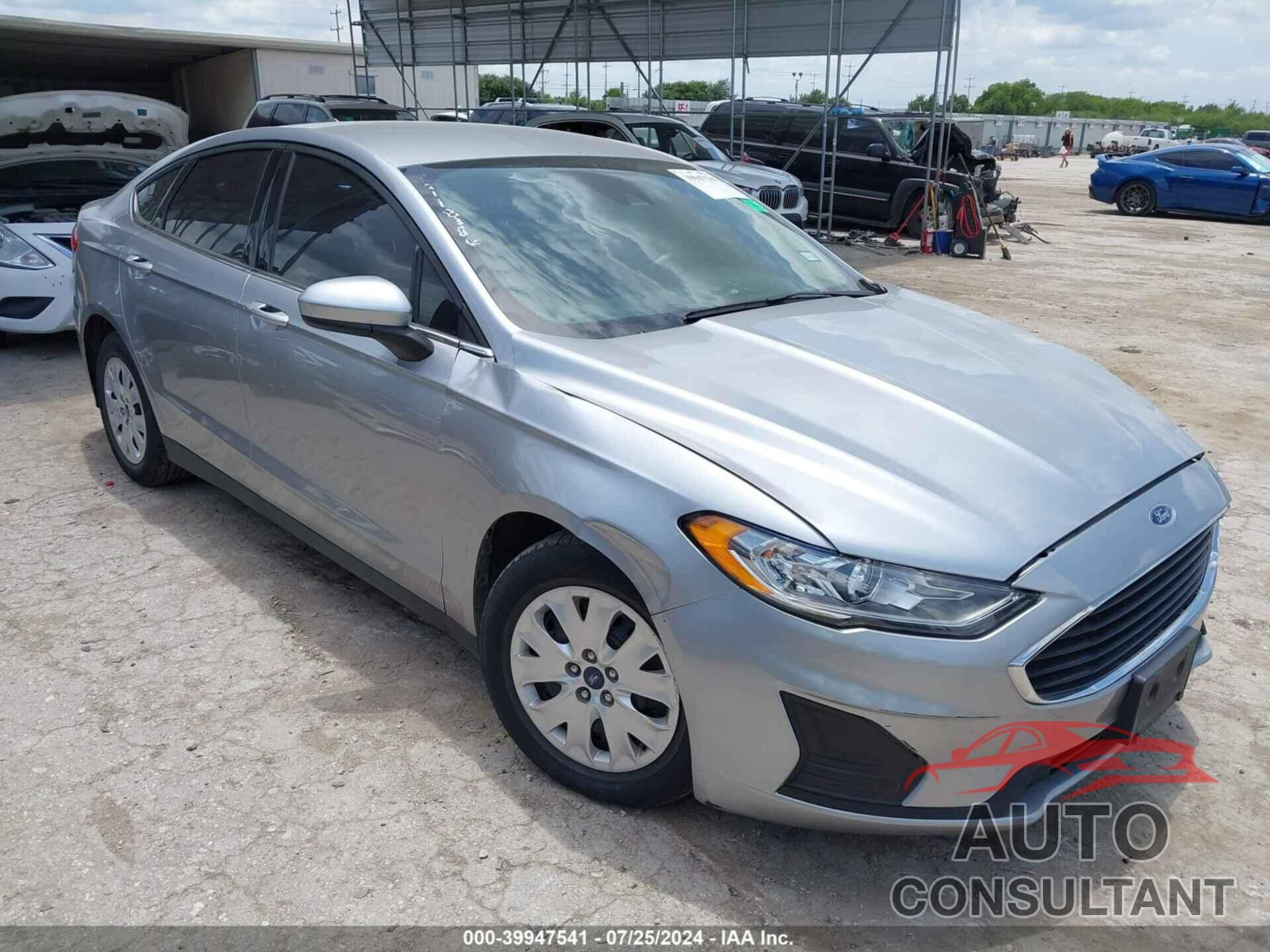 FORD FUSION 2020 - 3FA6P0G77LR200943