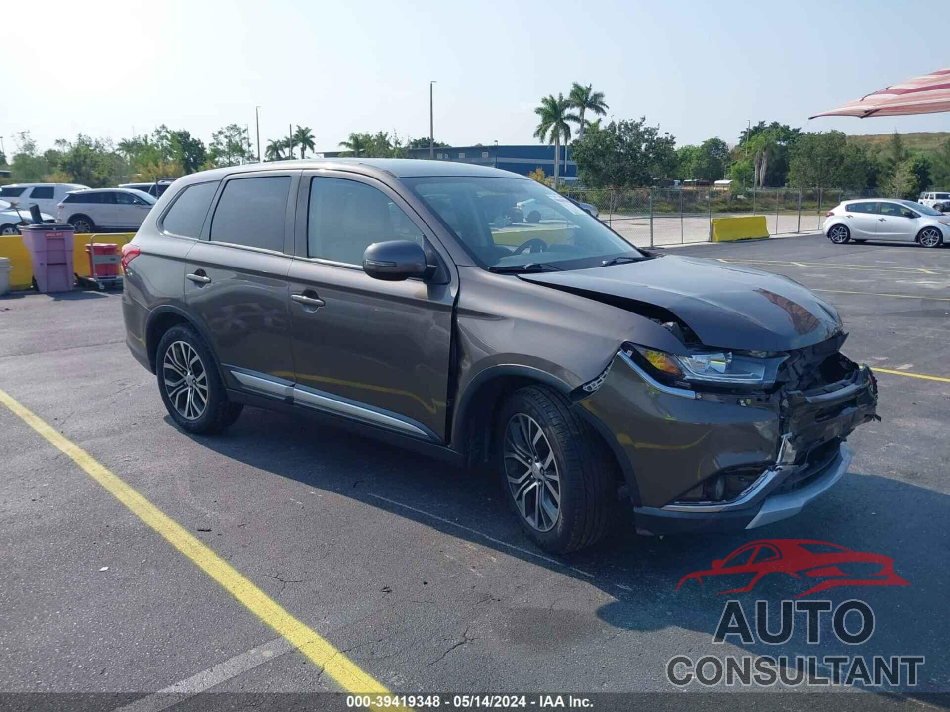 MITSUBISHI OUTLANDER 2017 - JA4AD3A3XHZ001192