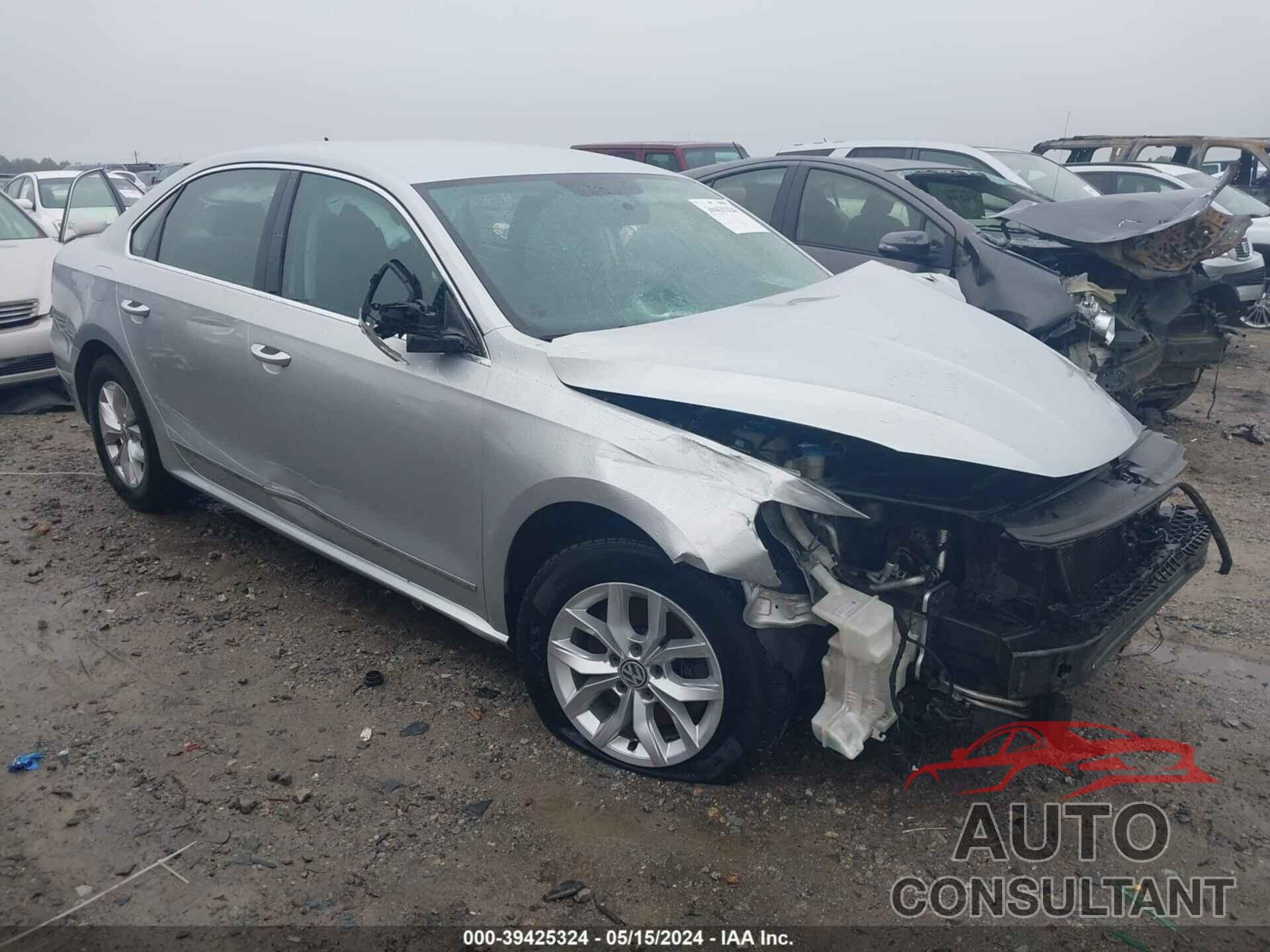 VOLKSWAGEN PASSAT 2017 - 1VWAT7A39HC067121