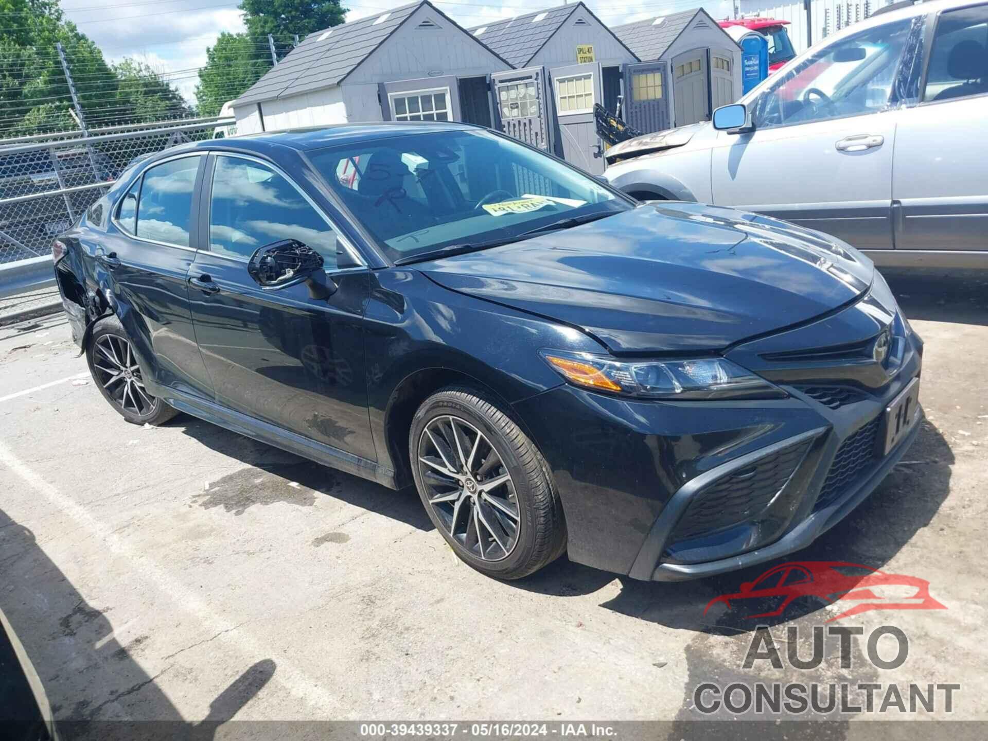 TOYOTA CAMRY 2022 - 4T1G11AK9NU697908