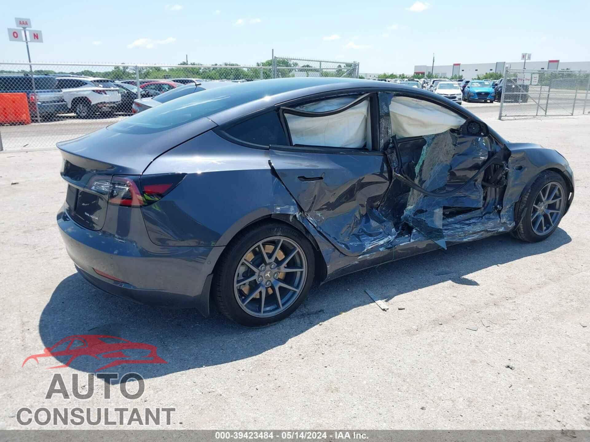 TESLA MODEL 3 2022 - 5YJ3E1EB8NF174065