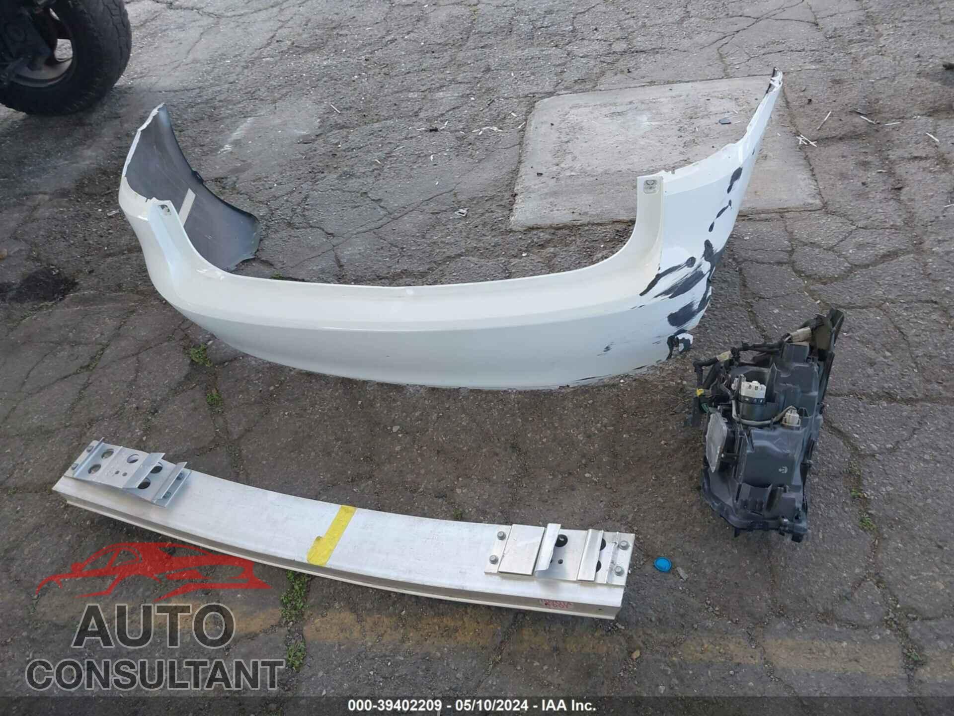 LEXUS IS 2017 - JTHBA1D29H5052862