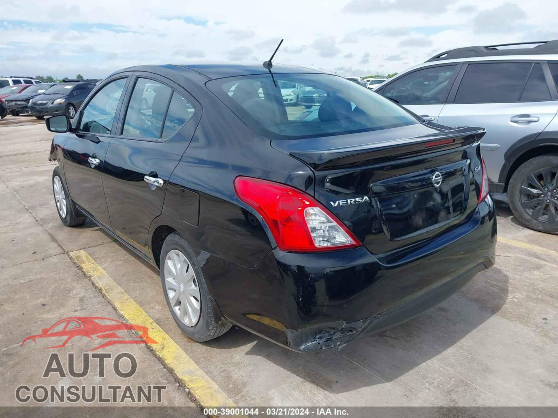 NISSAN VERSA 2017 - 3N1CN7AP5HL886806