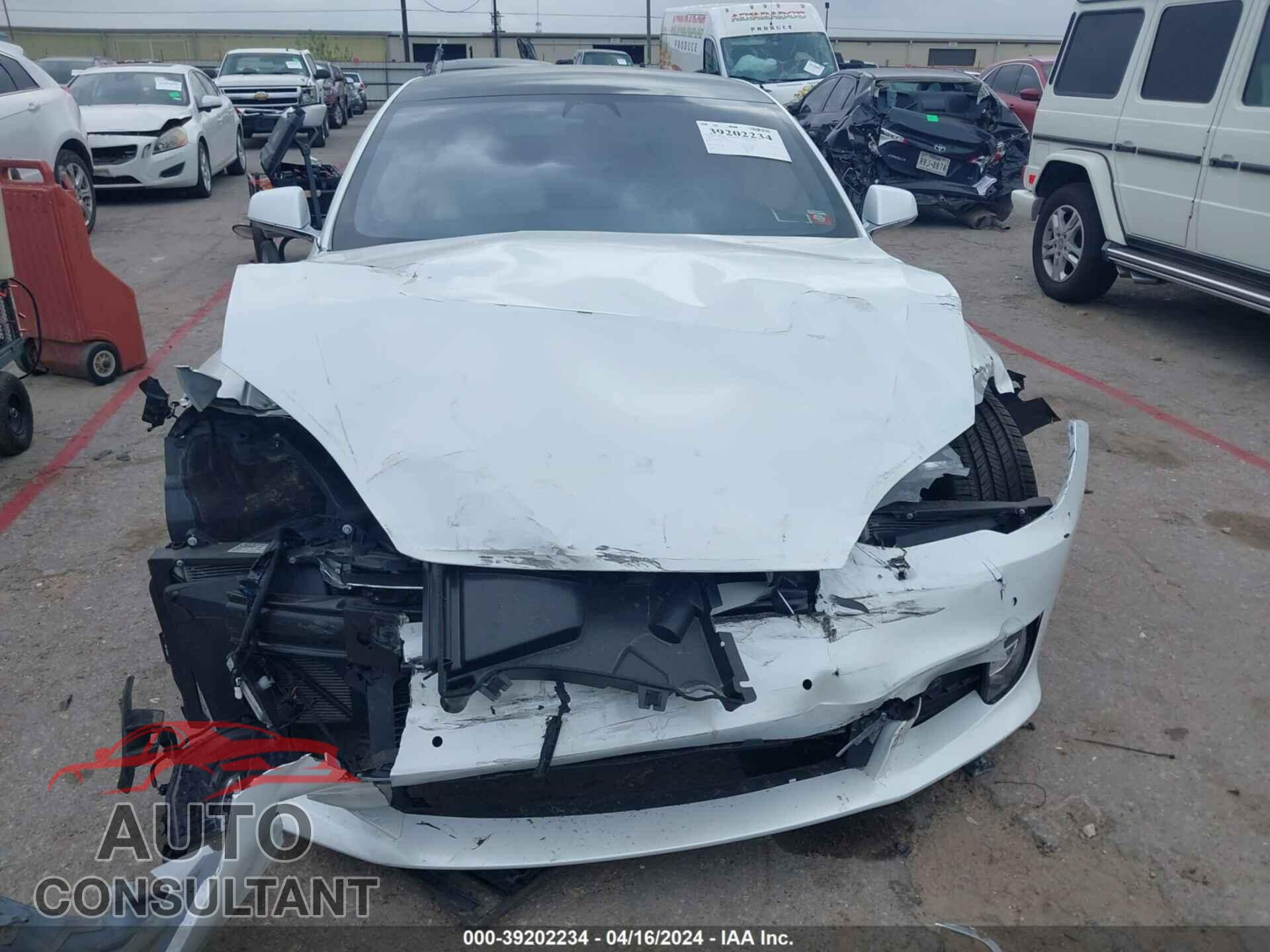 TESLA MODEL S 2020 - 5YJSA1E25LF415259