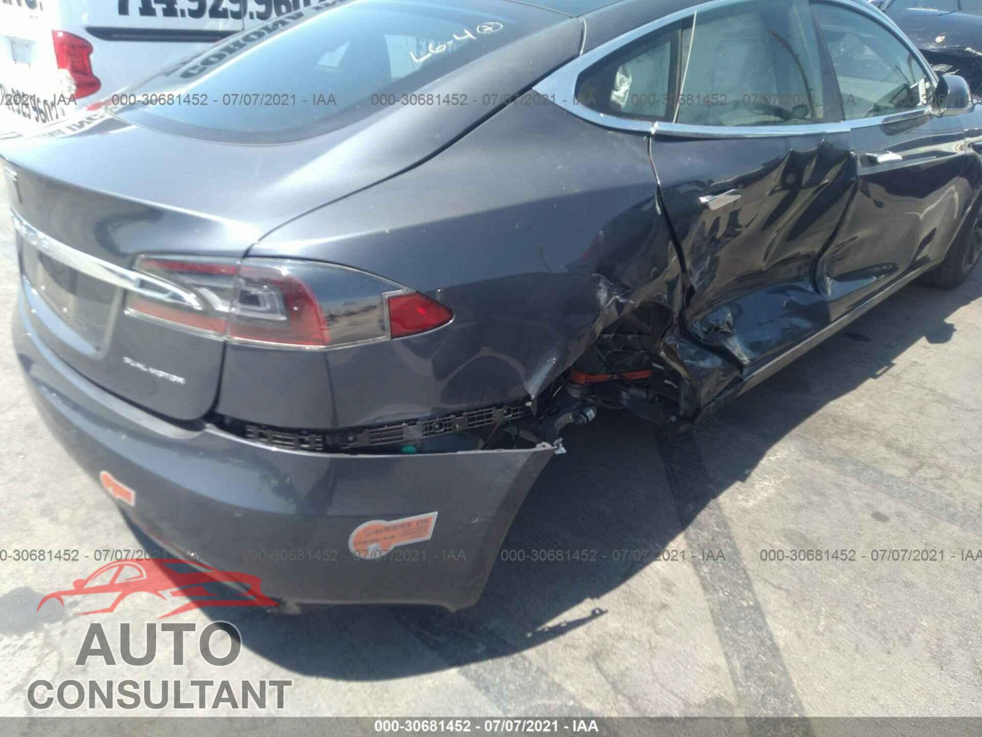 TESLA MODEL S 2020 - 5YJSA1E28LF379910