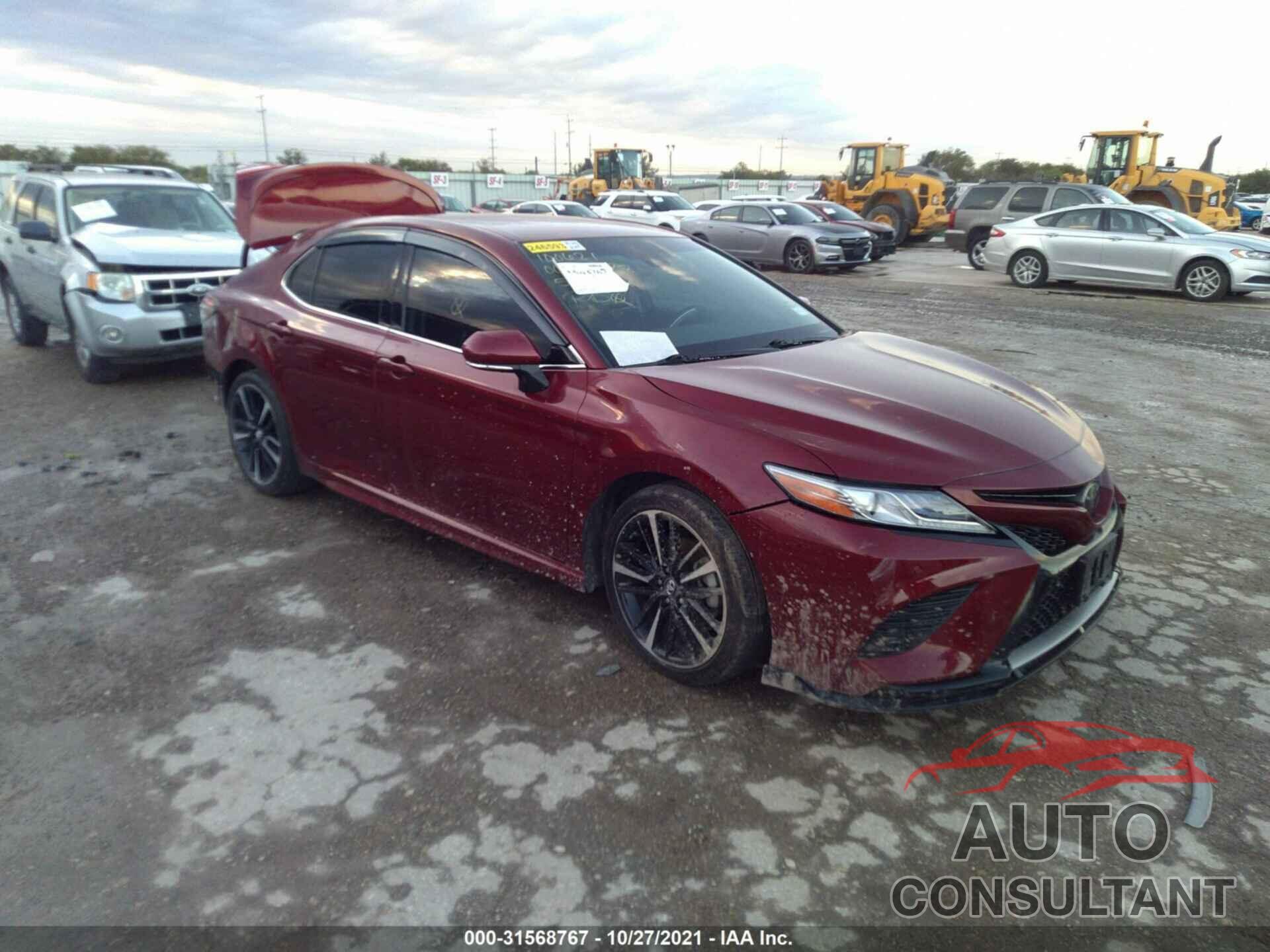 TOYOTA CAMRY 2018 - 4T1B61HK9JU549706
