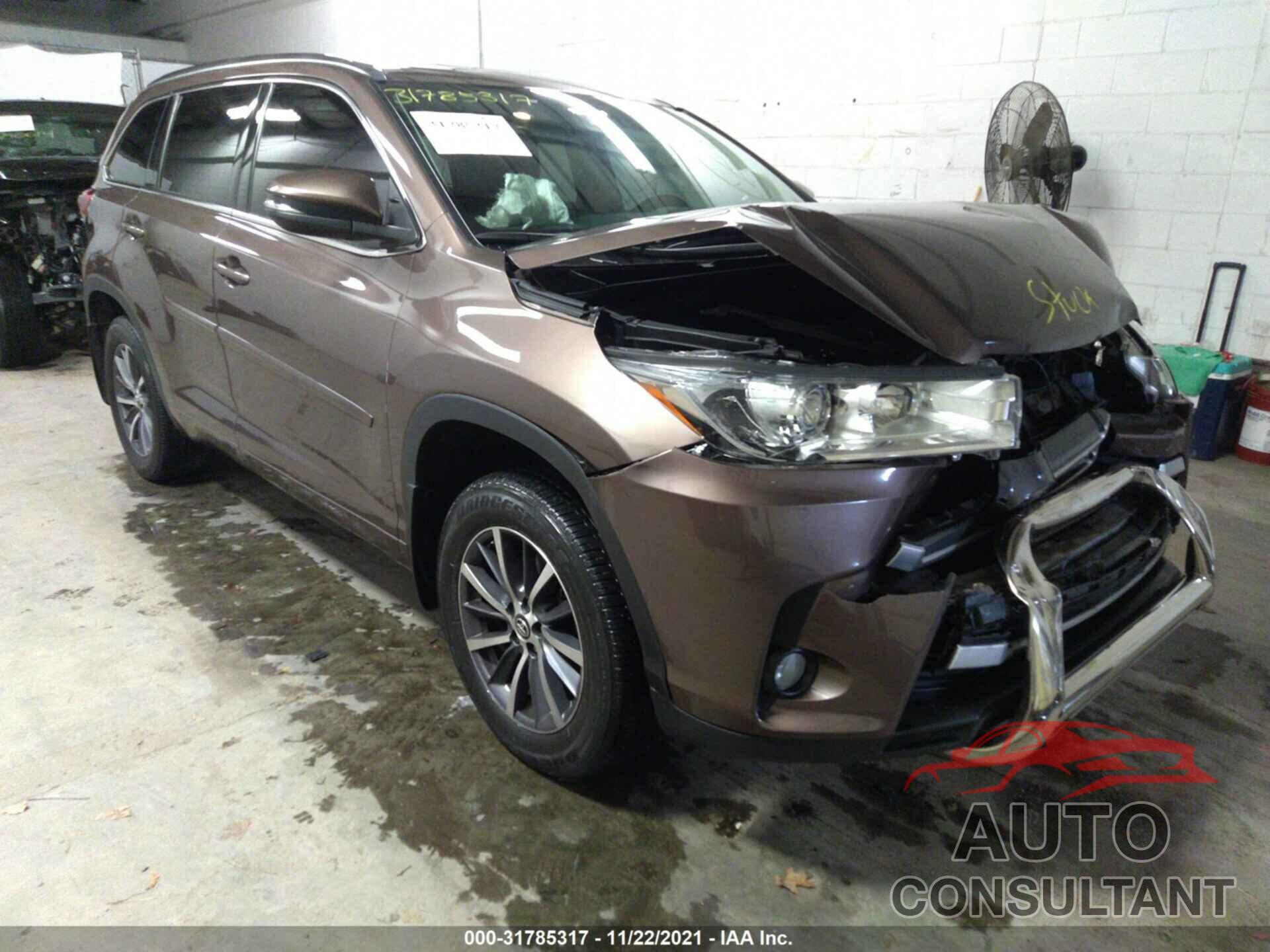 TOYOTA HIGHLANDER 2018 - 5TDJZRFH8JS491816