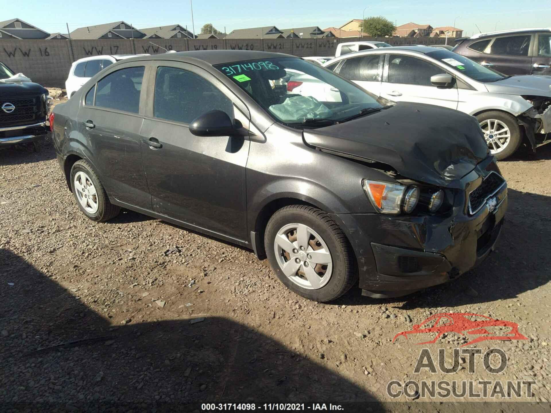 CHEVROLET SONIC 2016 - 1G1JA5SG3G4117835