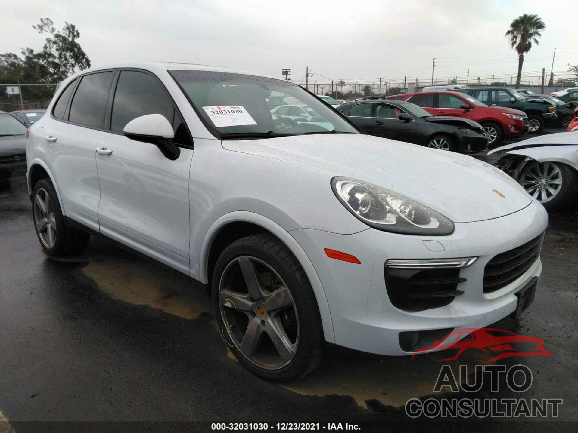 PORSCHE CAYENNE 2018 - WP1AA2A27JKA04466