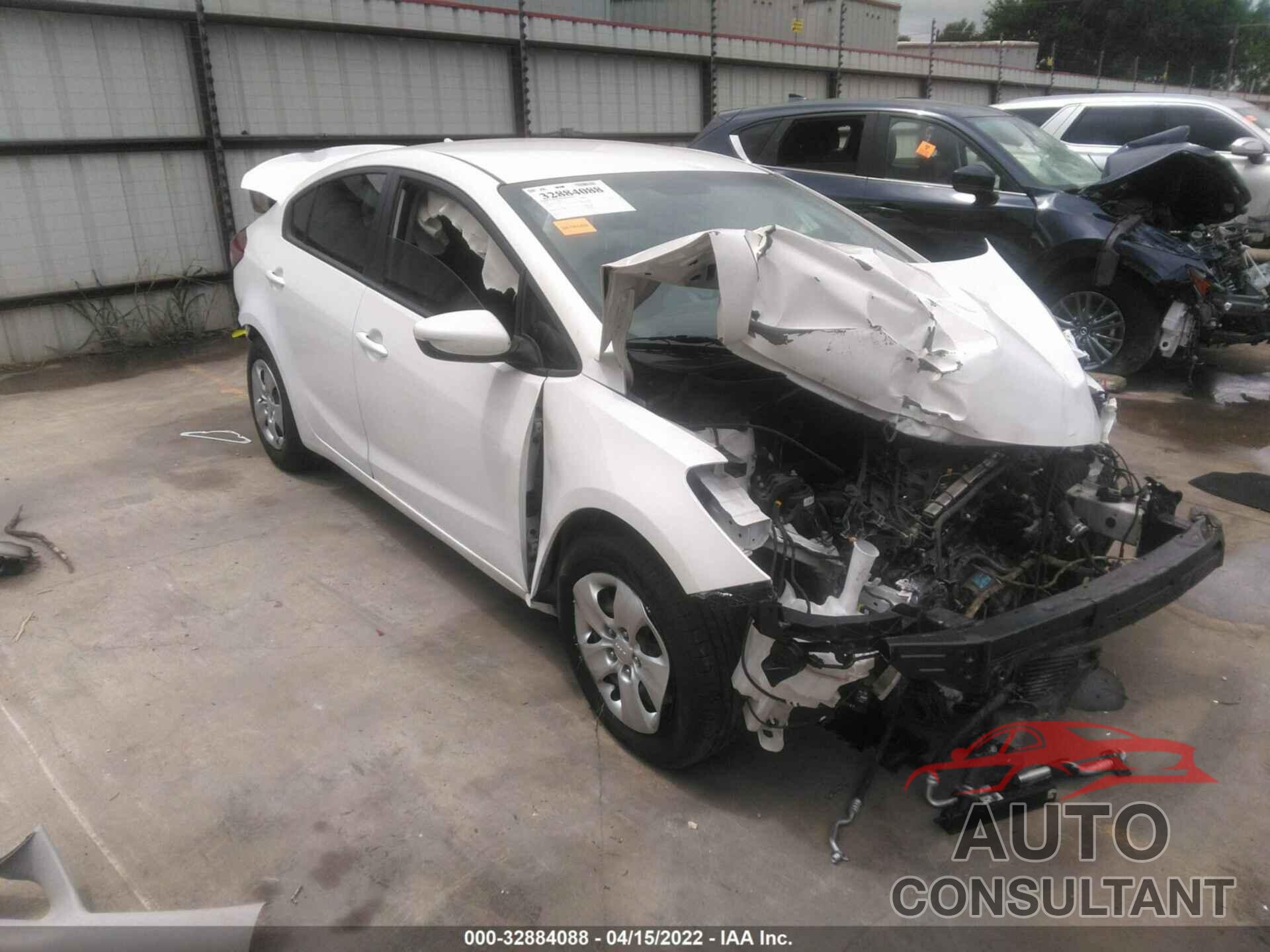 KIA FORTE 2018 - 3KPFL4A71JE213522