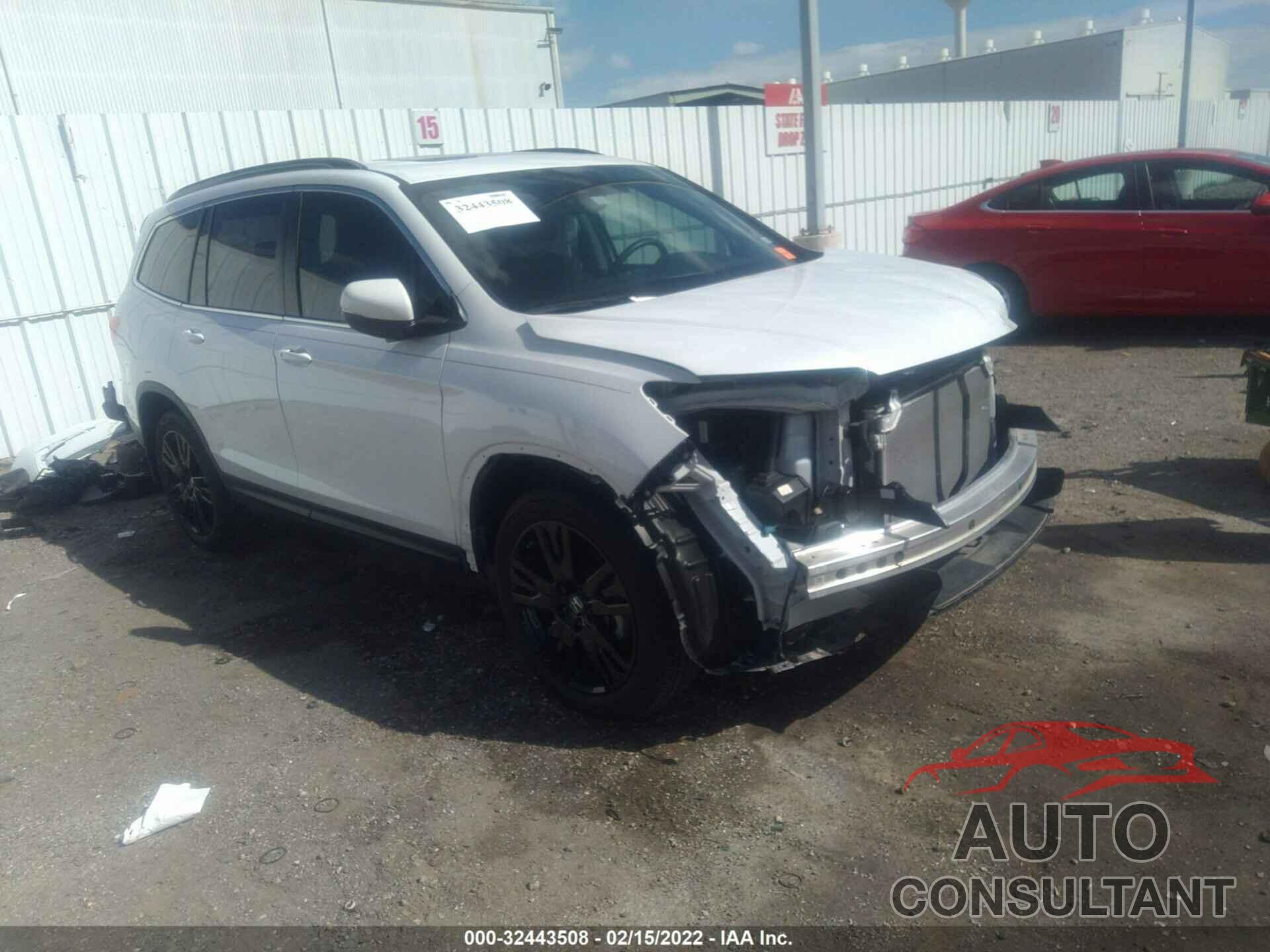 HONDA PILOT 2021 - 5FNYF5H21MB018521