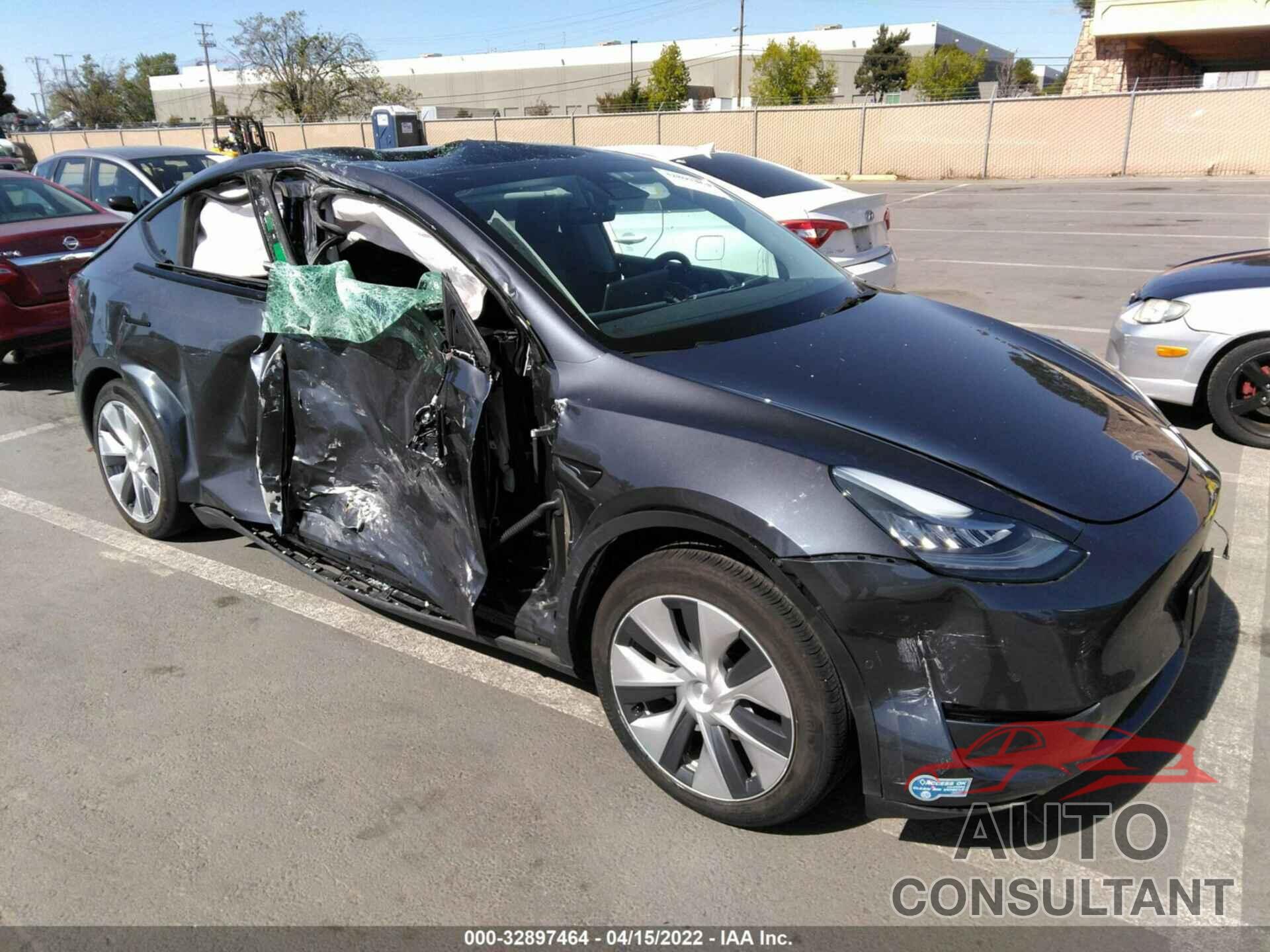 TESLA MODEL Y 2021 - 5YJYGAEEXMF199574