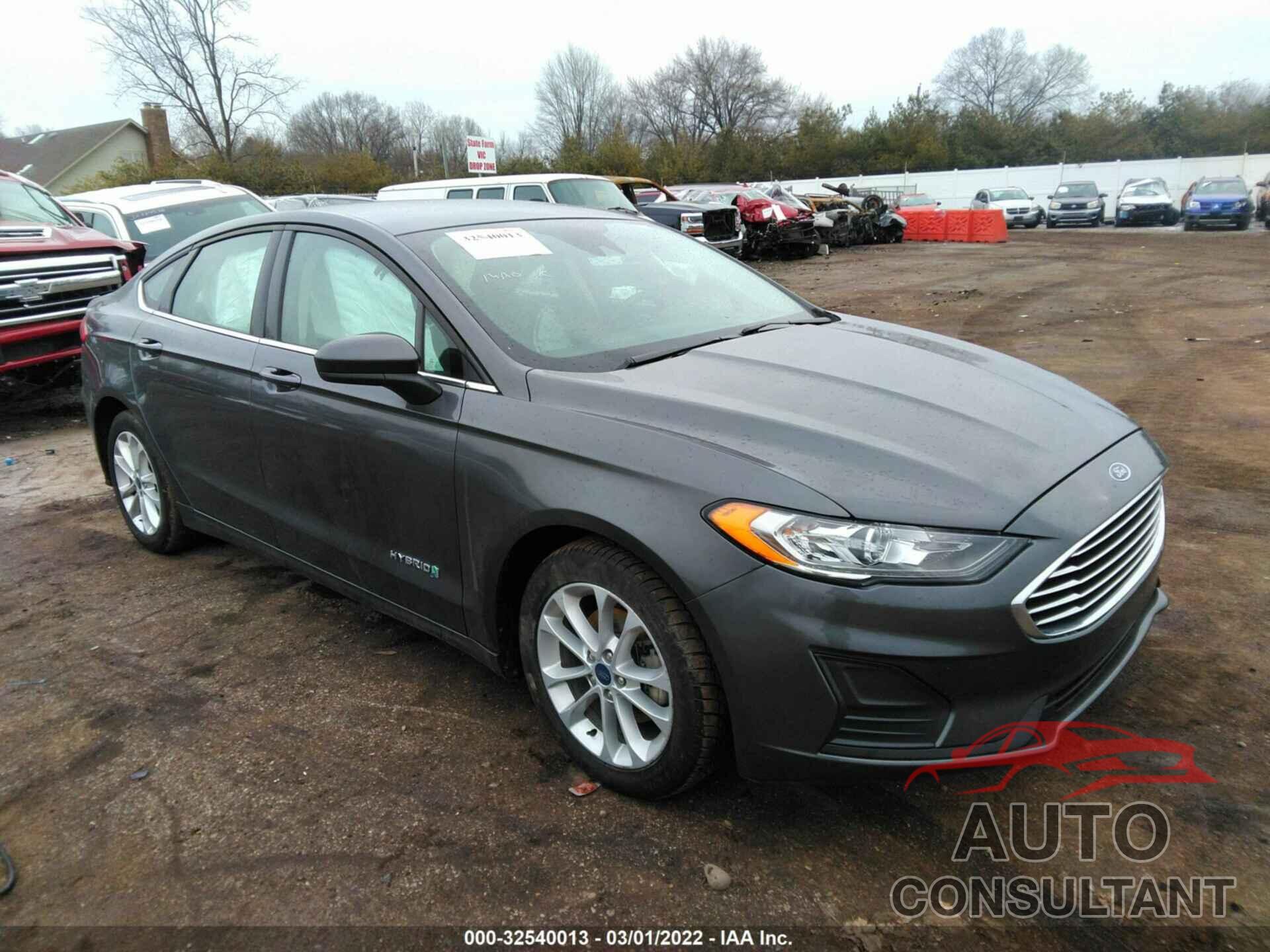 FORD FUSION HYBRID 2019 - 3FA6P0LU7KR187962