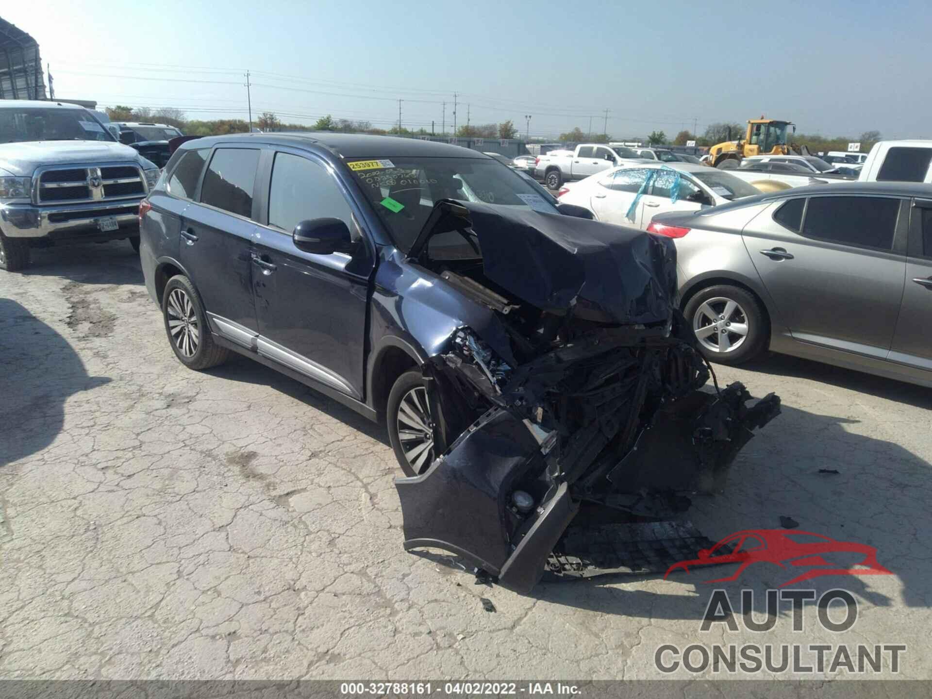 MITSUBISHI OUTLANDER 2019 - JA4AD3A32KZ010010