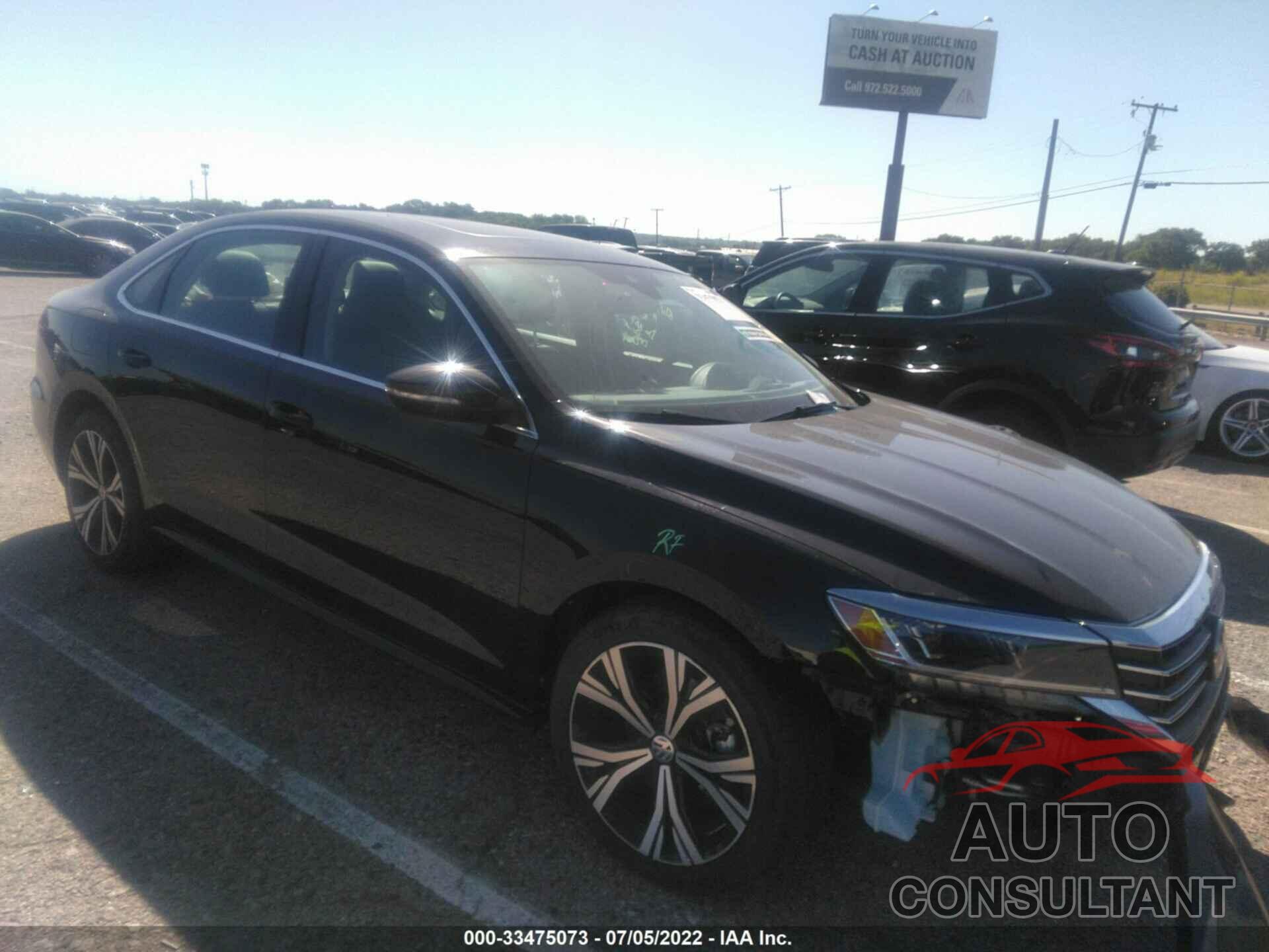 VOLKSWAGEN PASSAT 2022 - 1VWSA7A37NC001897