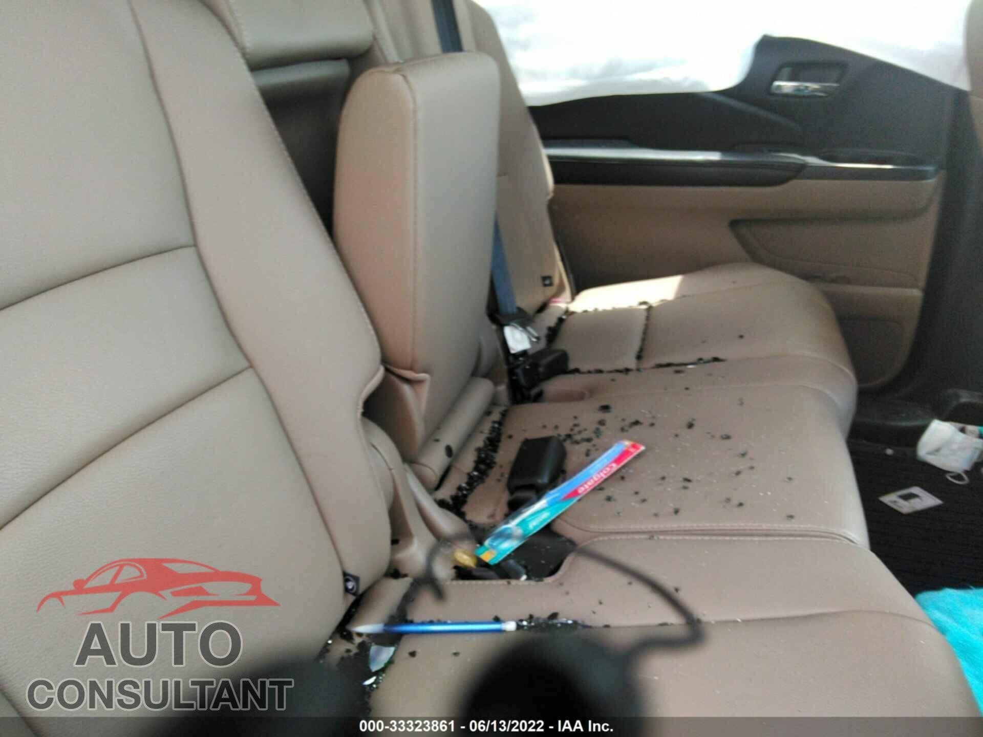 HONDA PILOT 2017 - 5FNYF6H53HB052840