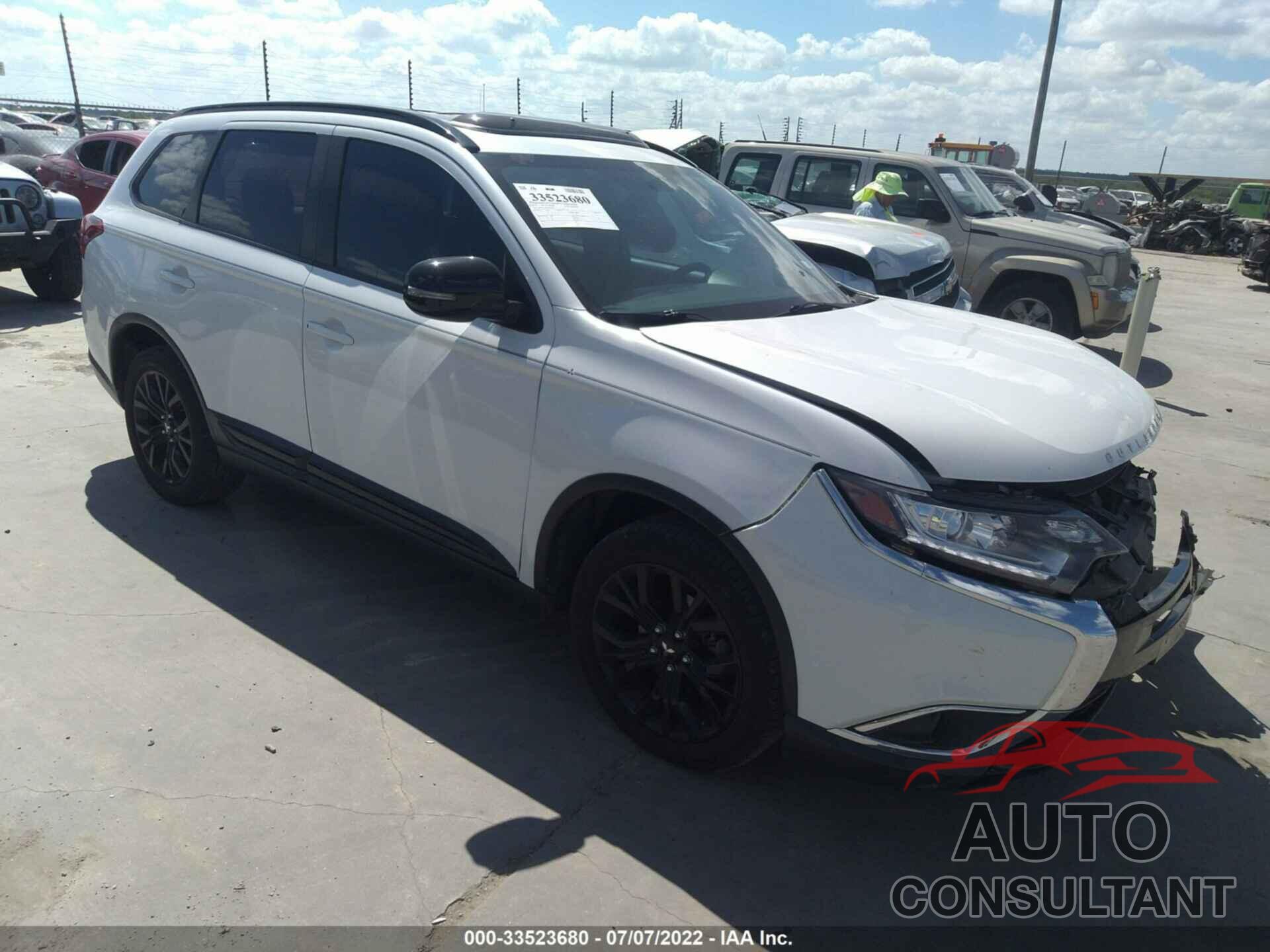 MITSUBISHI OUTLANDER 2018 - JA4AZ3A30JZ022544
