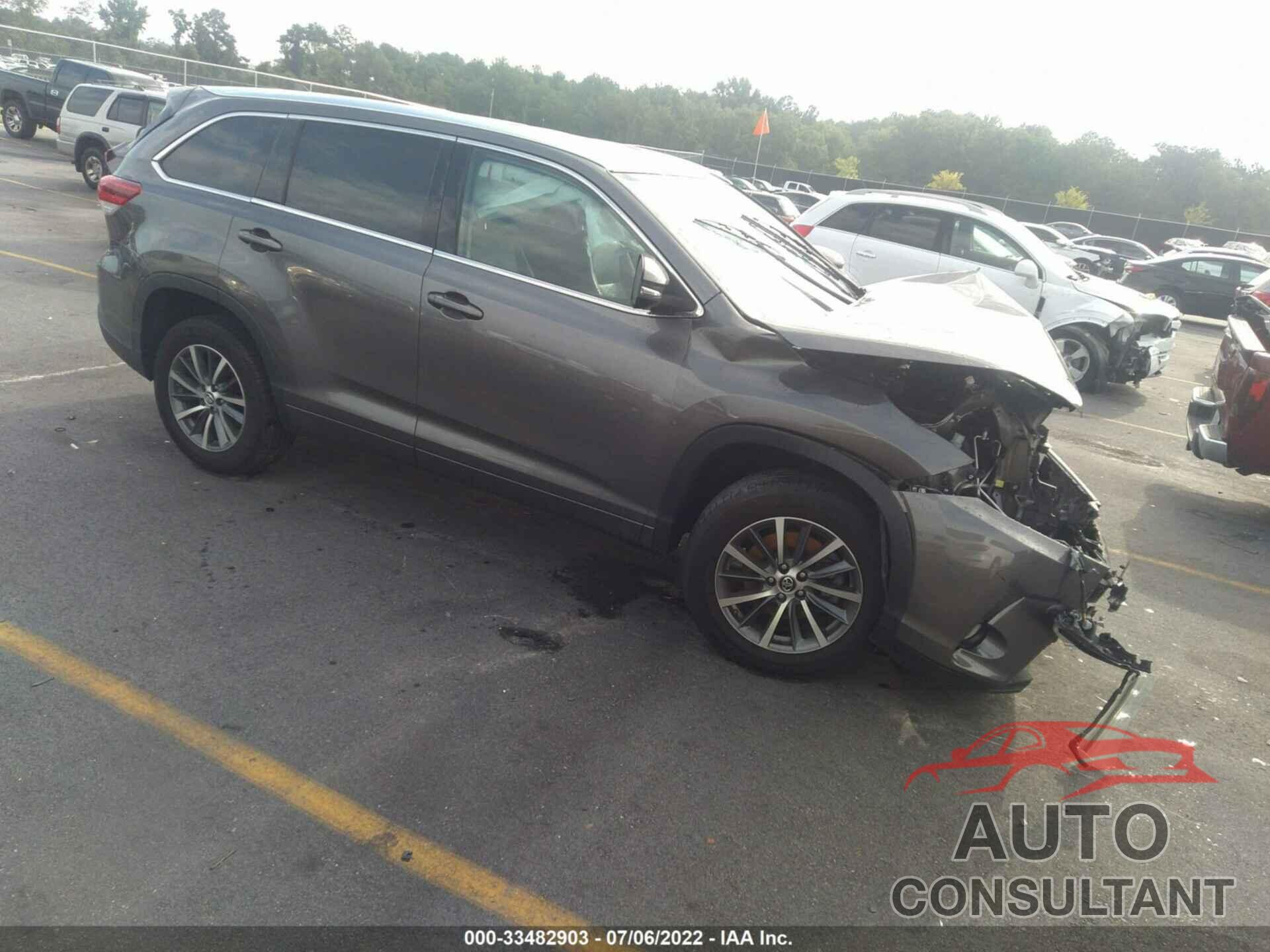 TOYOTA HIGHLANDER 2018 - 5TDKZRFHXJS543273