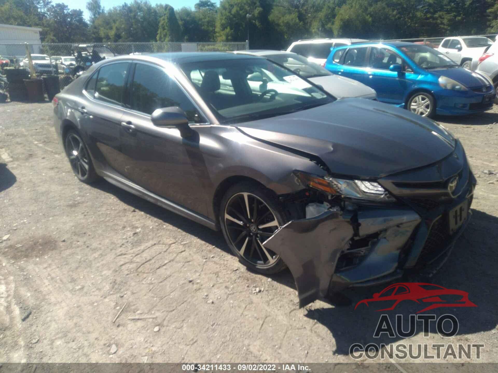 TOYOTA CAMRY 2018 - 4T1BZ1HK5JU503121