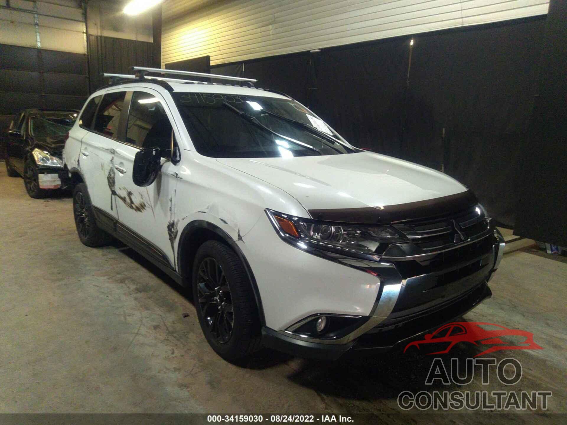 MITSUBISHI OUTLANDER 2018 - JA4AZ3A32JZ033397