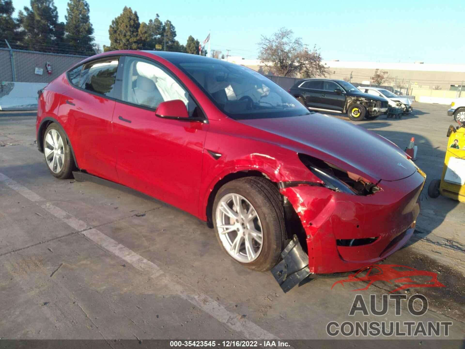 TESLA MODEL Y 2022 - 7SAYGDEE8NF380548