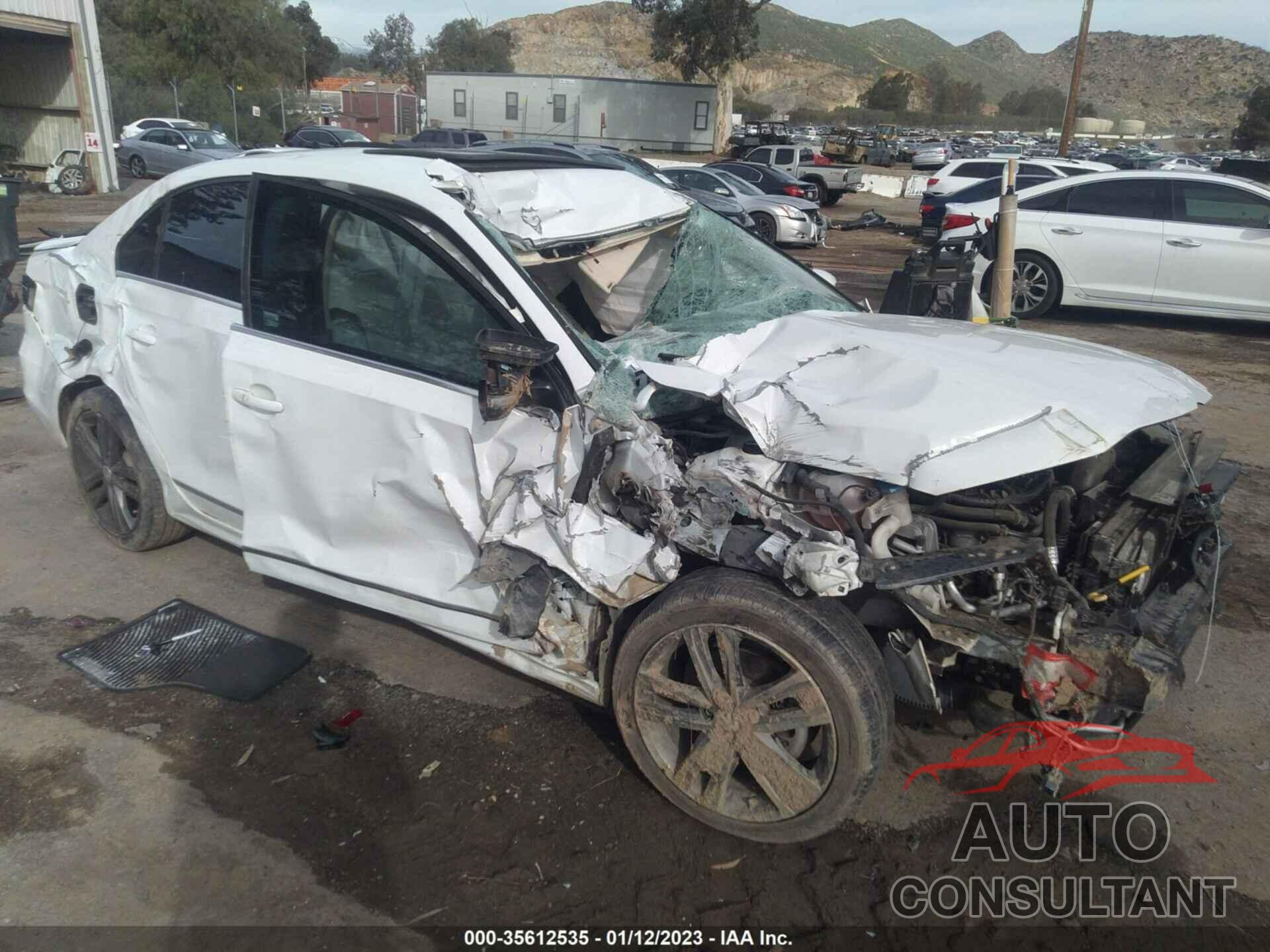 VOLKSWAGEN JETTA 2018 - 3VWL17AJ0JM224150