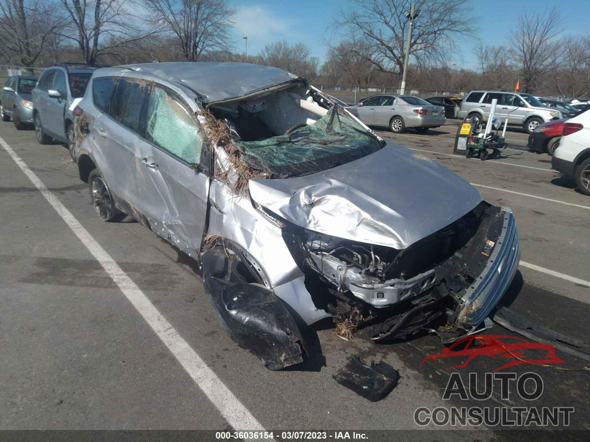 FORD ESCAPE 2019 - 1FMCU9GD3KUA43995