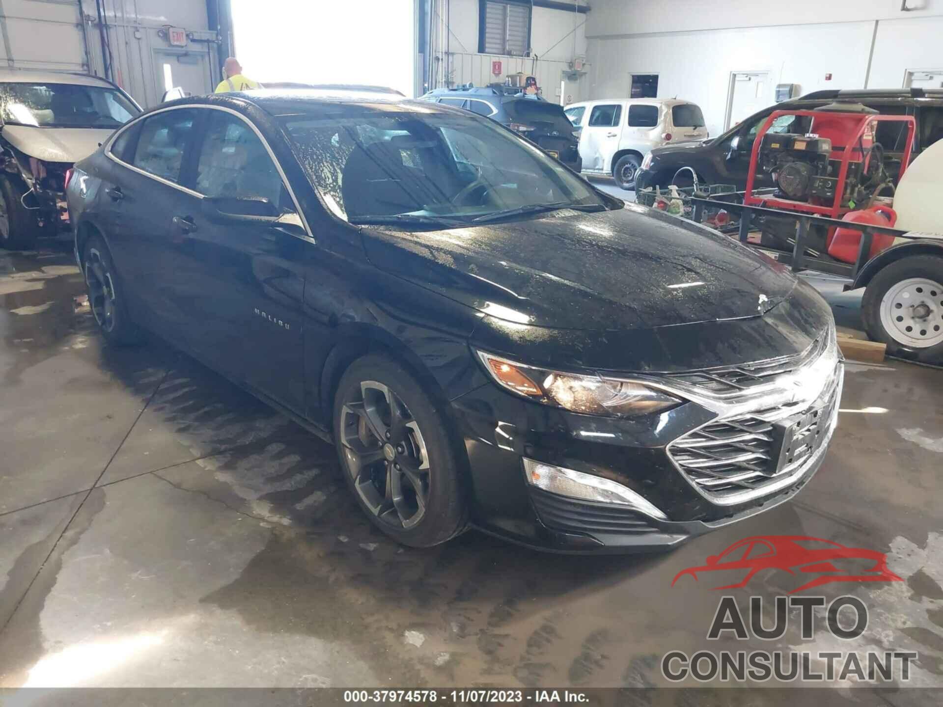 CHEVROLET MALIBU 2022 - 1G1ZD5ST9NF155613