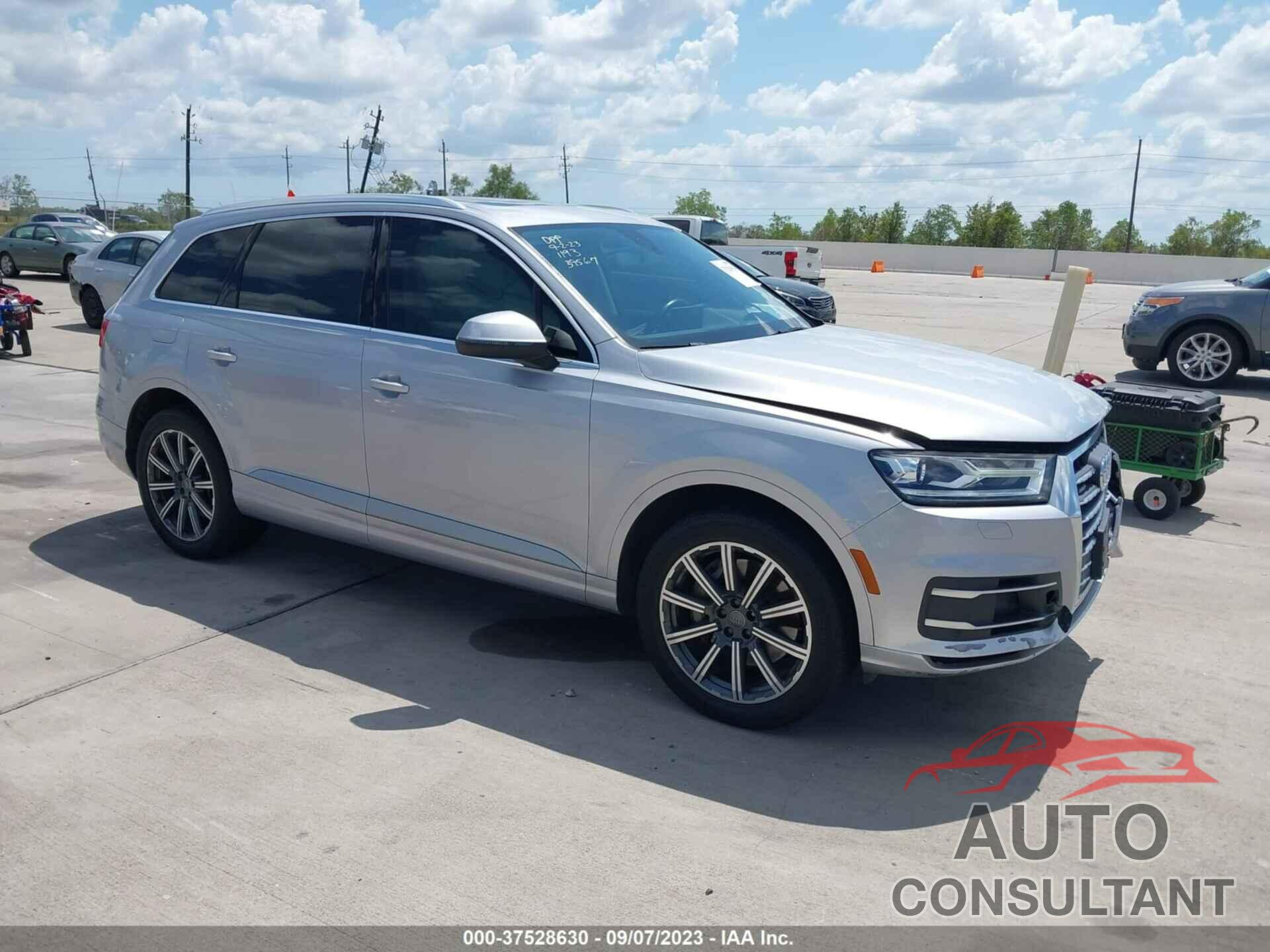 AUDI Q7 2017 - WA1LAAF73HD001193