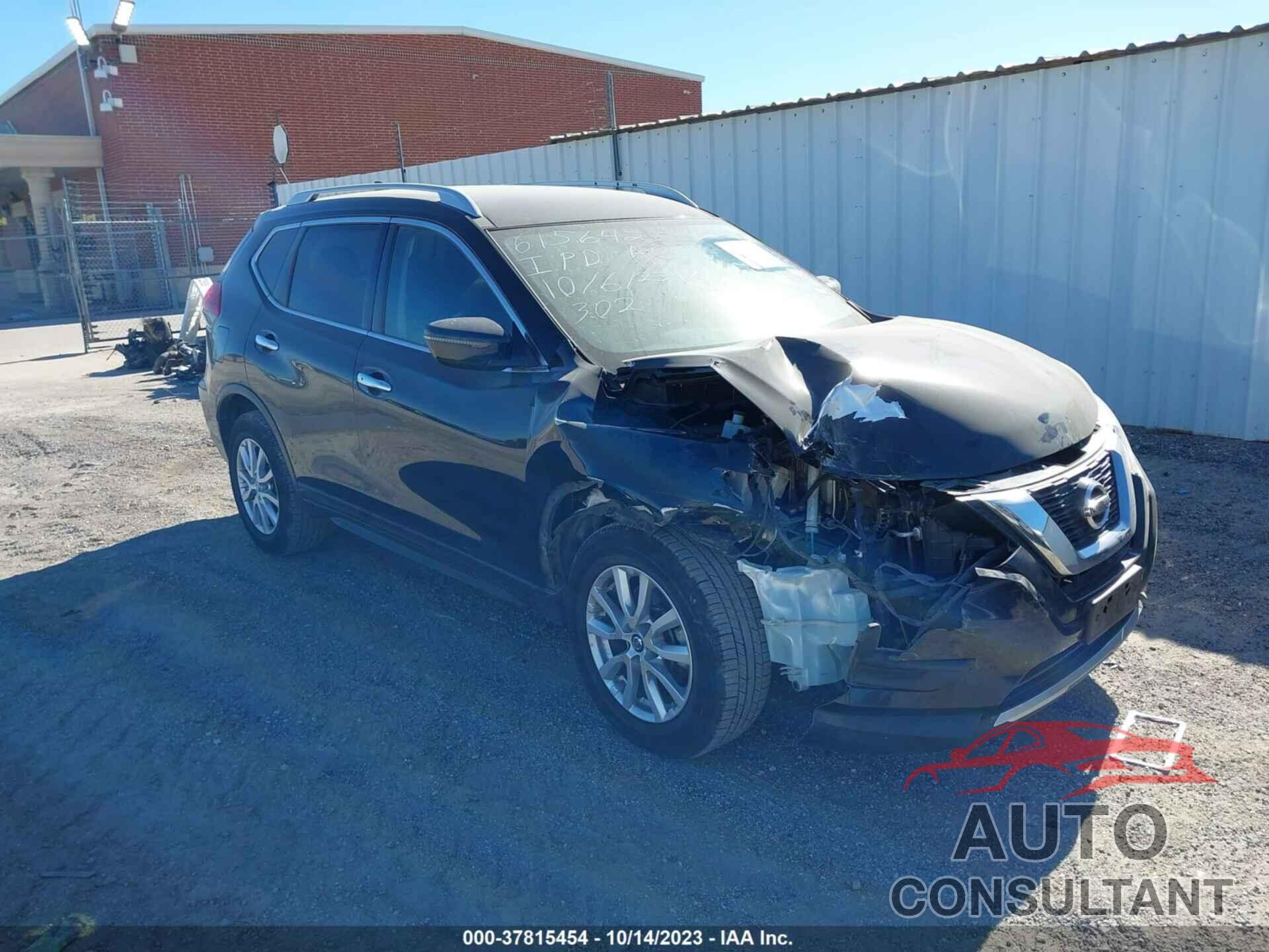 NISSAN ROGUE 2017 - KNMAT2MT2HP549925