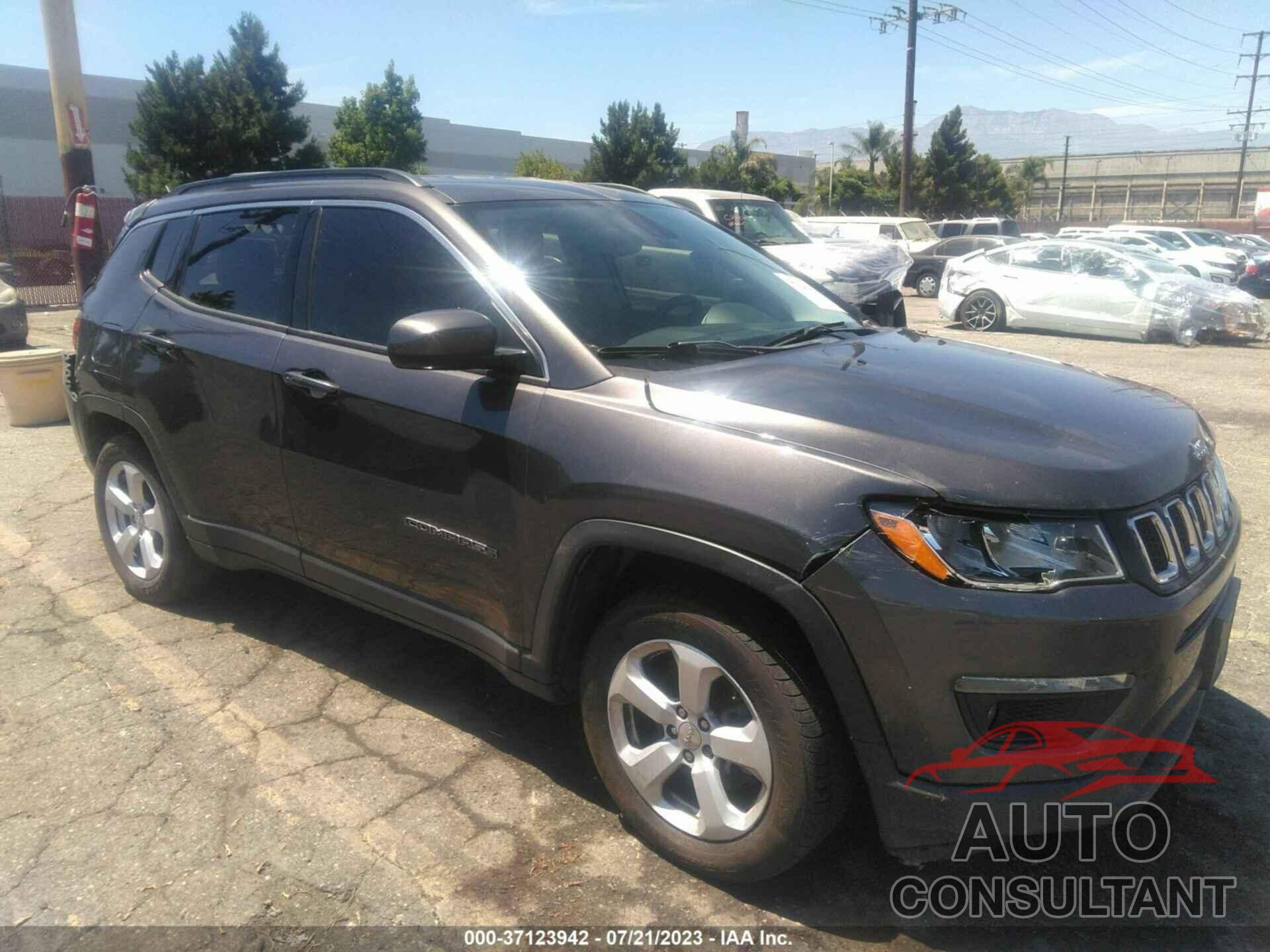 JEEP COMPASS 2018 - 3C4NJCBB5JT466417