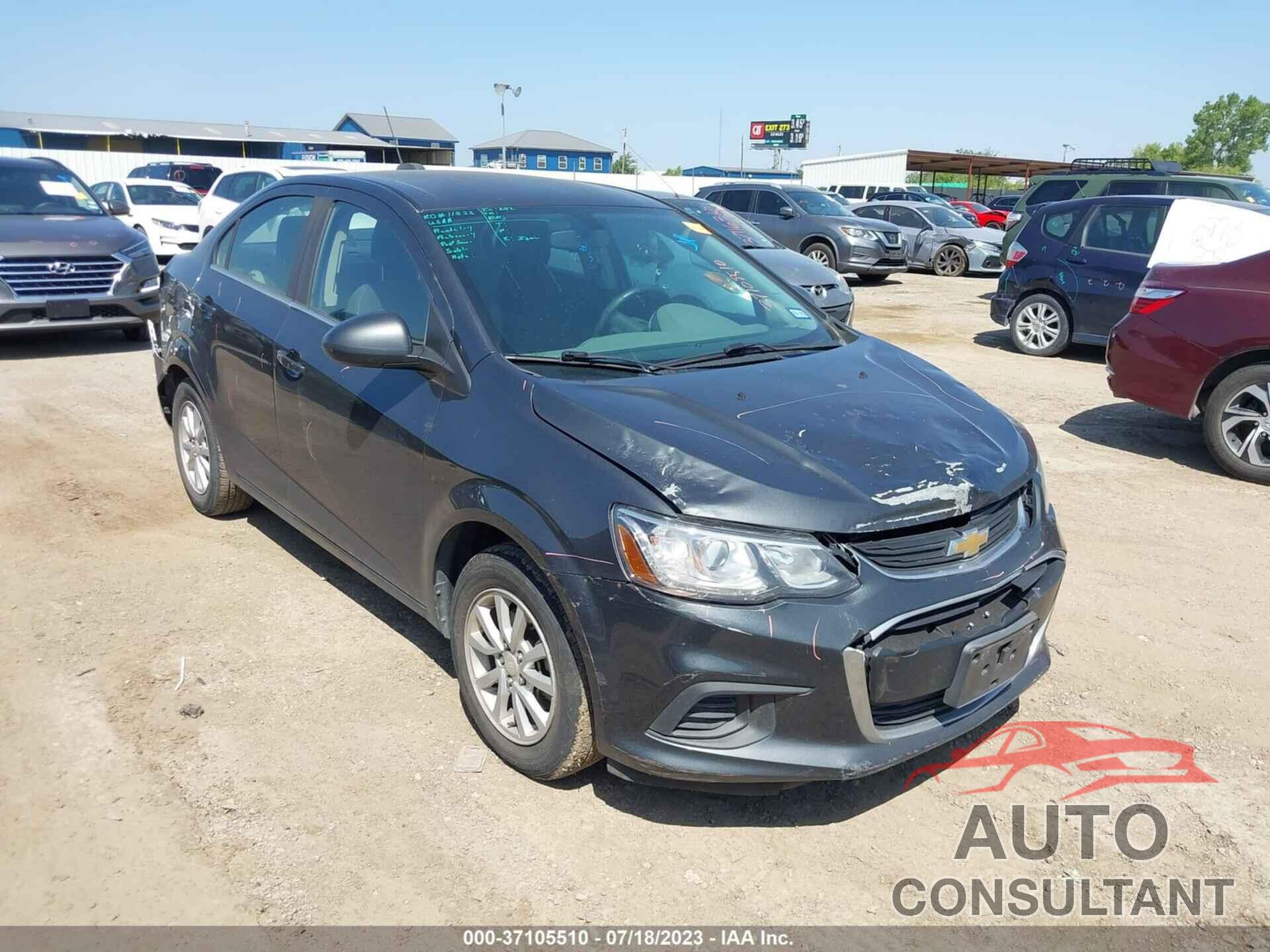 CHEVROLET SONIC 2017 - 1G1JD5SH7H4114678