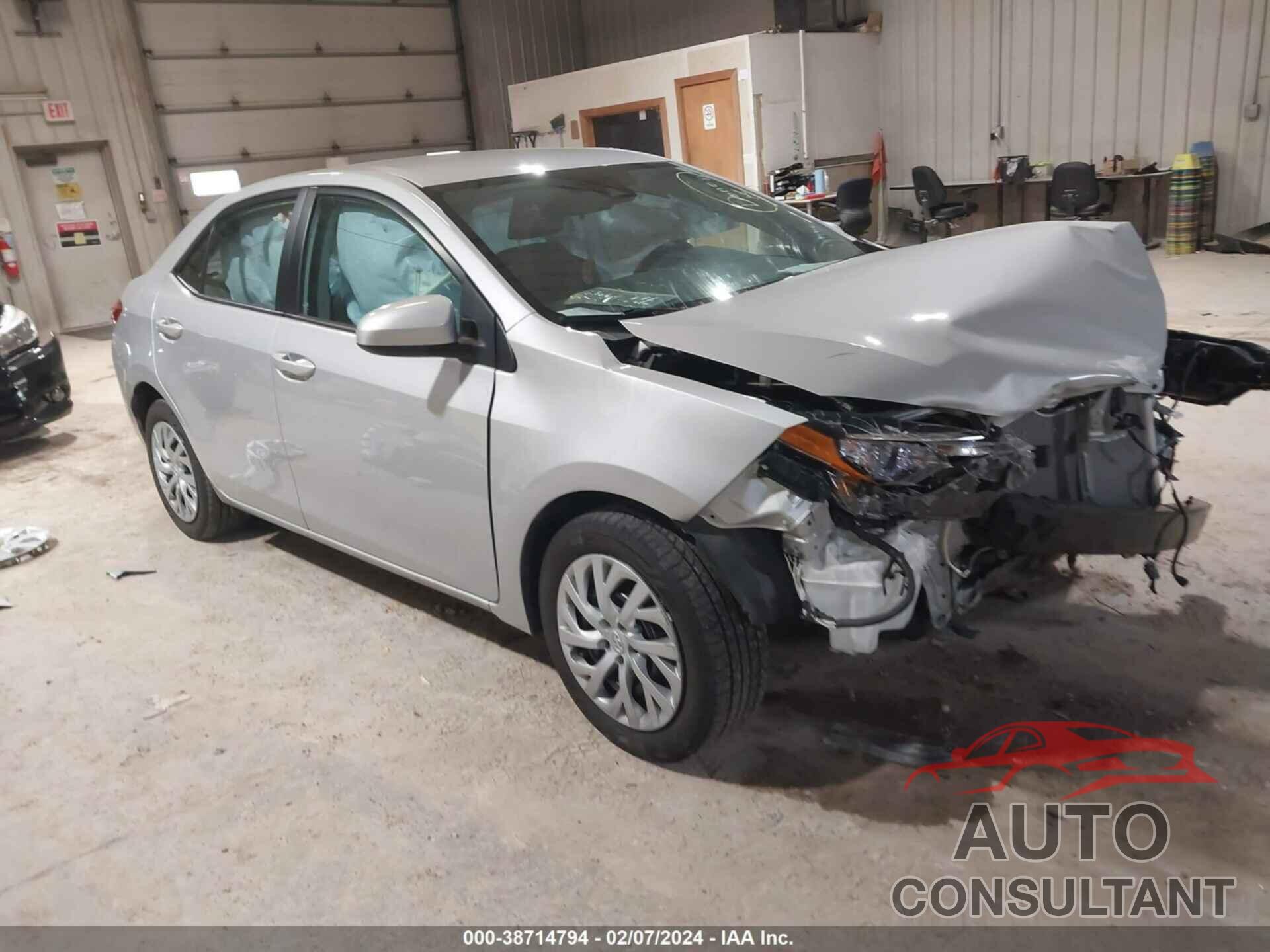 TOYOTA COROLLA 2017 - 2T1BURHE4HC882373