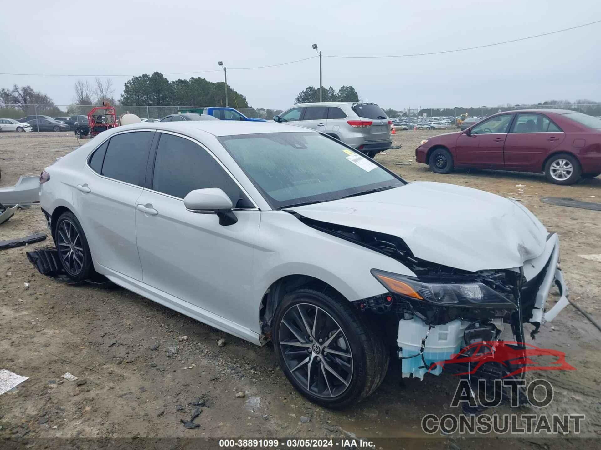 TOYOTA CAMRY 2023 - 4T1G11AKXPU077880